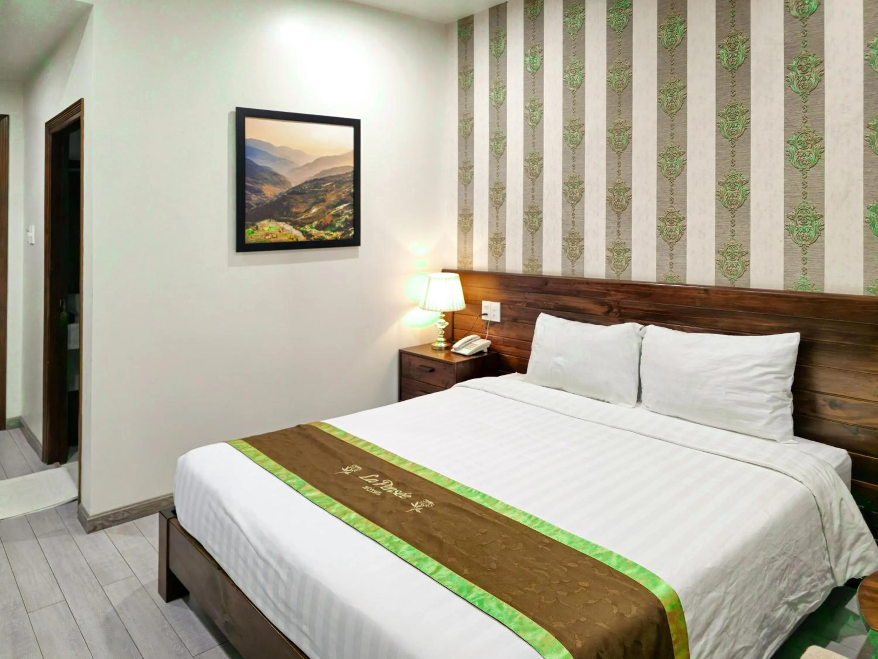 Bed in La Pense'e Hotel - Dalat