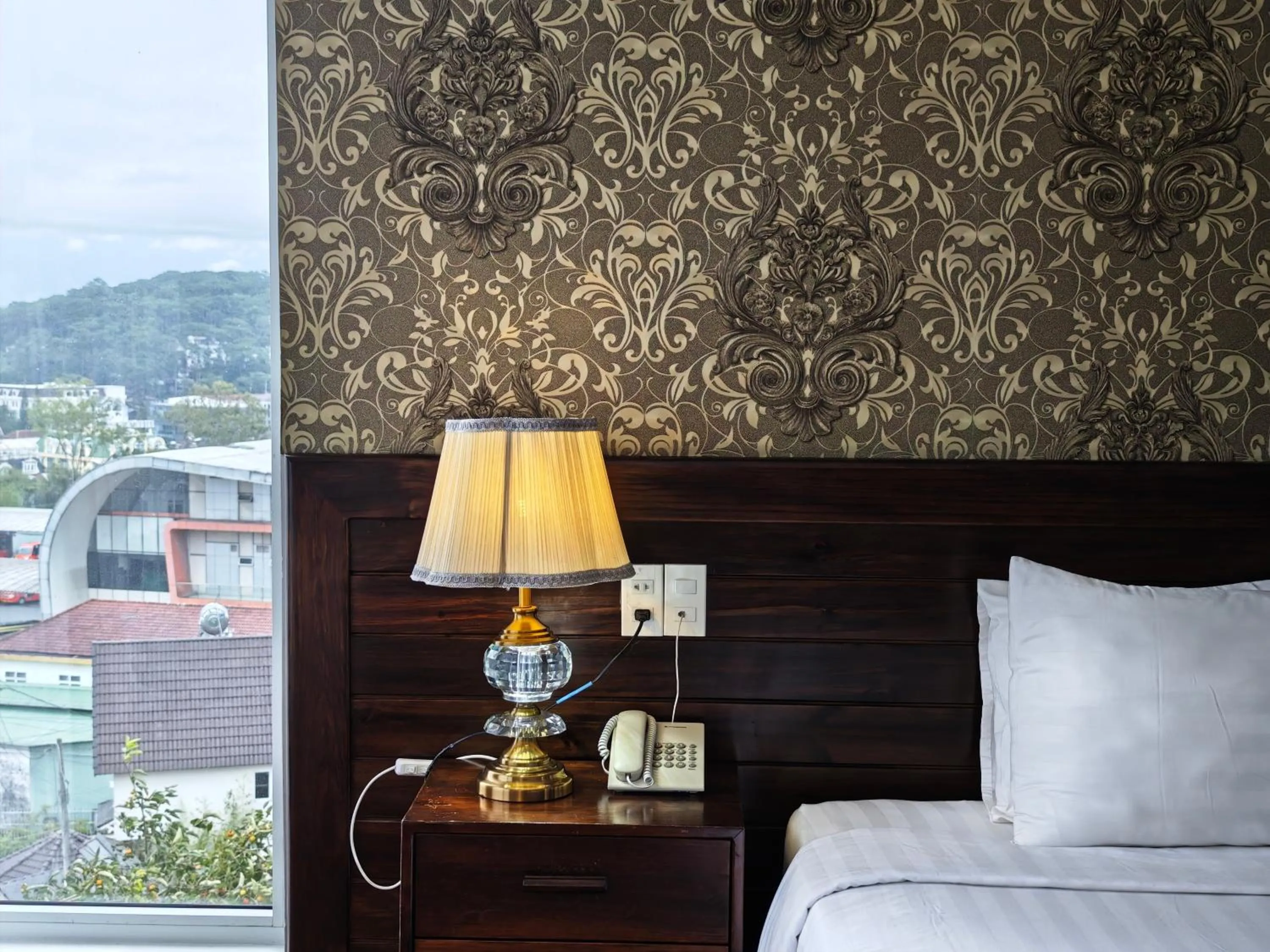 Bed in La Pense'e Hotel - Dalat