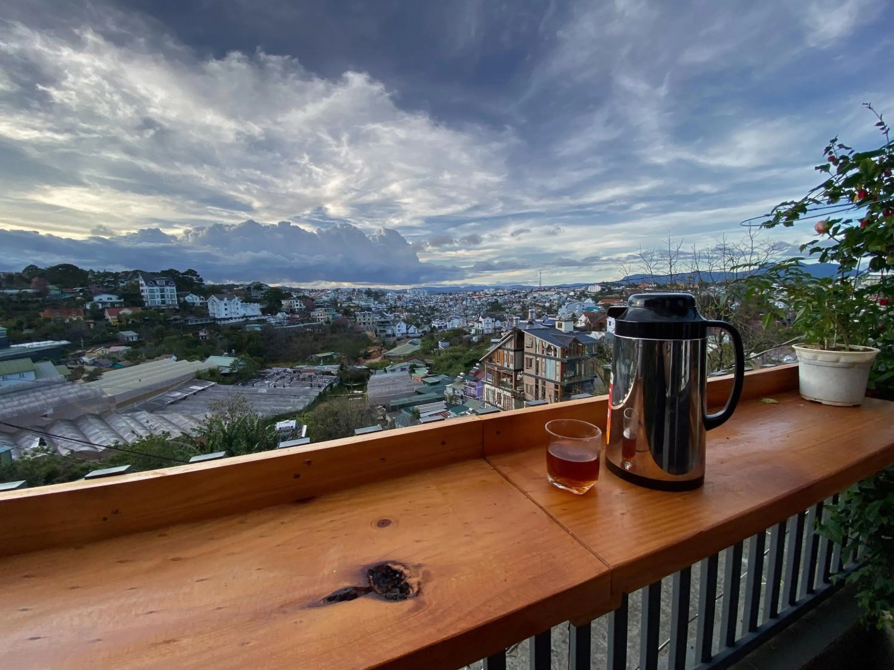 Restaurant/places to eat in La Pense'e Hotel - Dalat