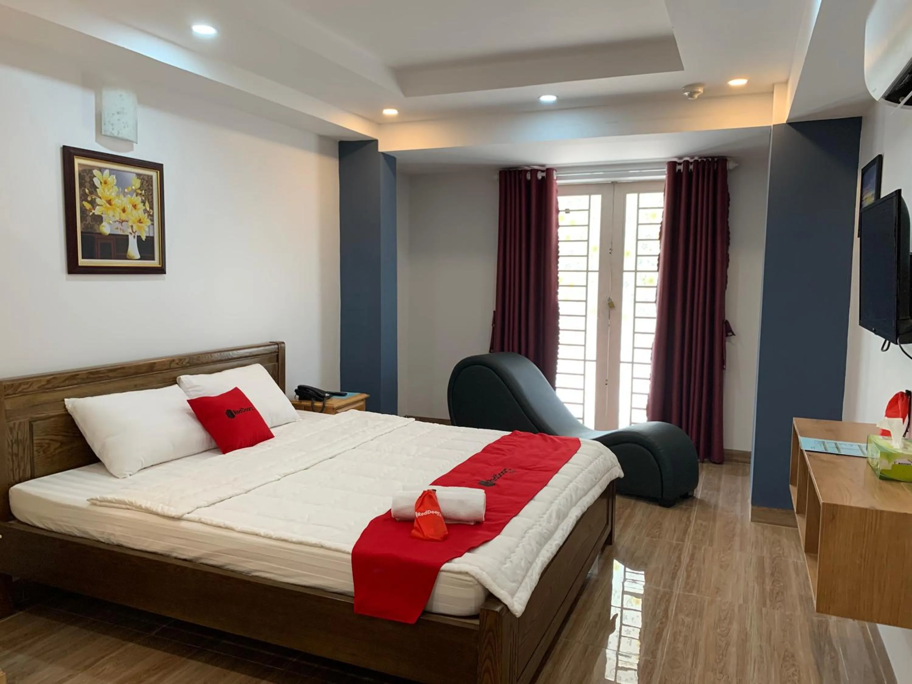 Street view, Bed in Bờ Sông Hotel