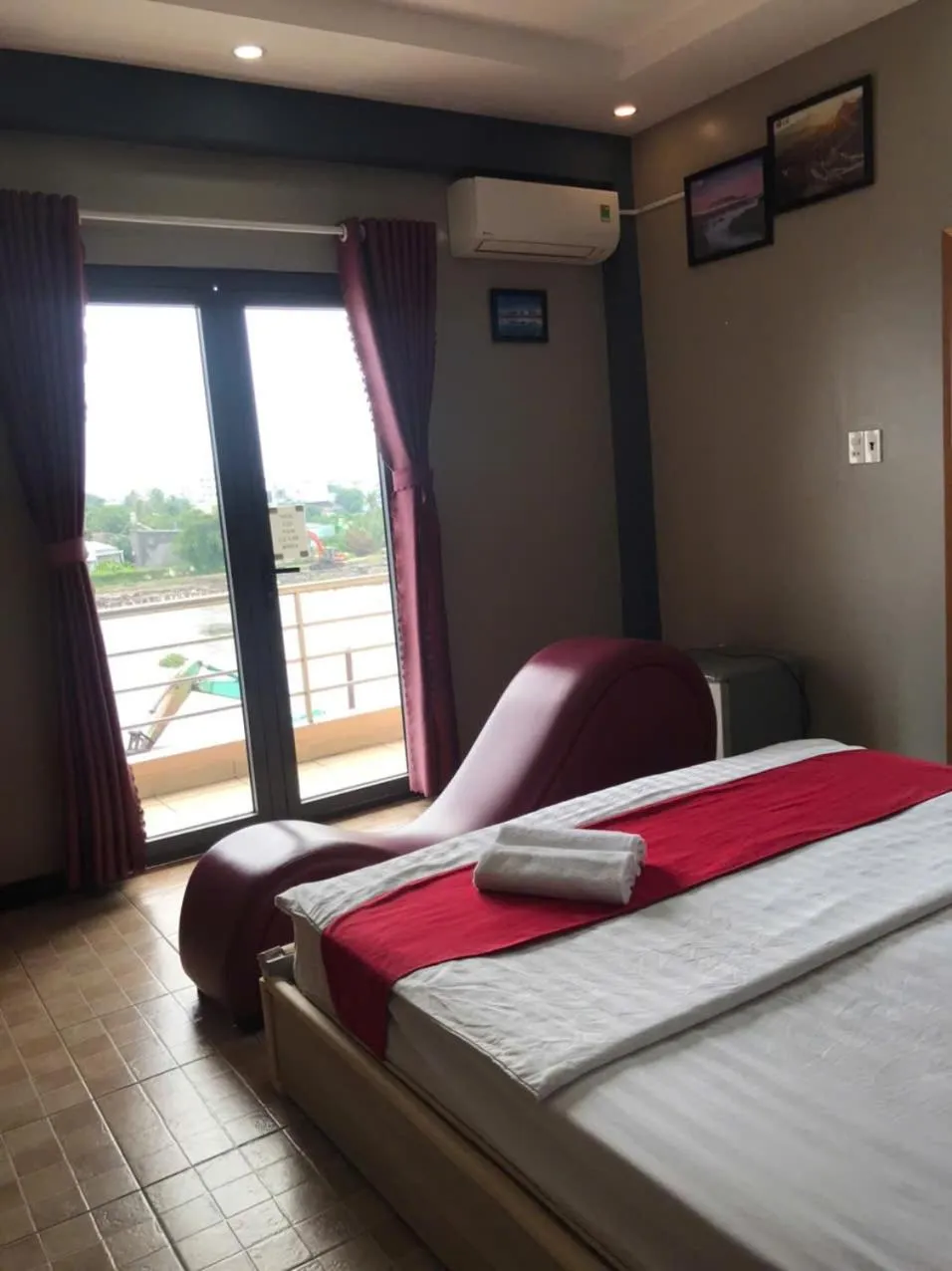 Bed in Bờ Sông Hotel