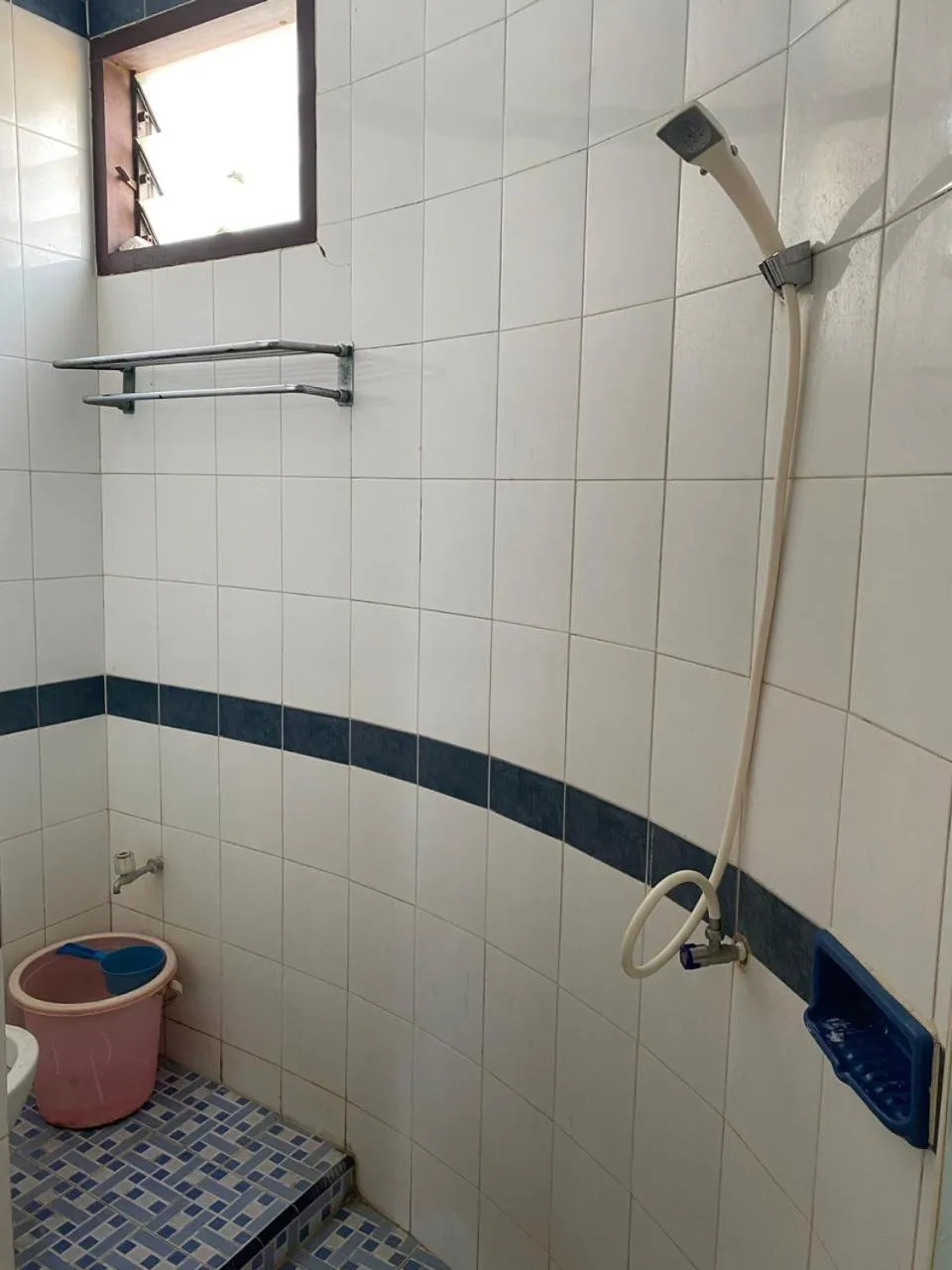 Bathroom in Bulusaraung Homestay Makassar
