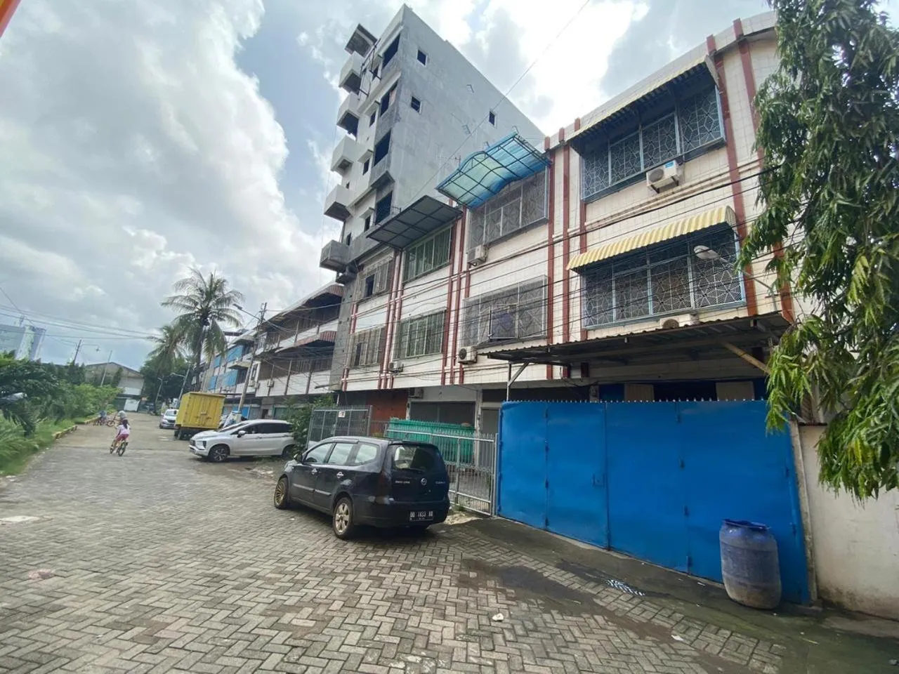 Property building in Bulusaraung Homestay Makassar