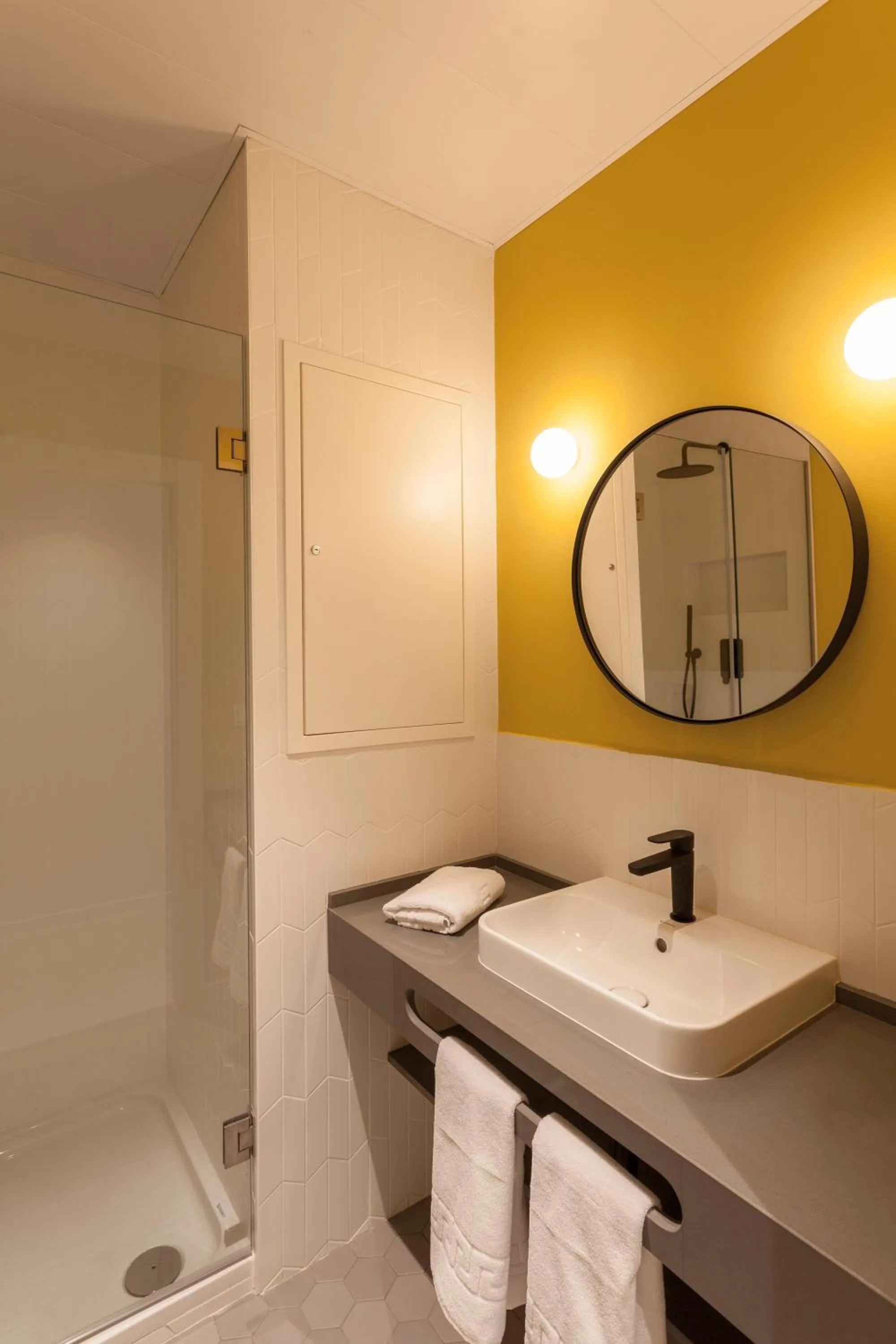 Shower in Apartamentos Málaga Premium - Calle Granada