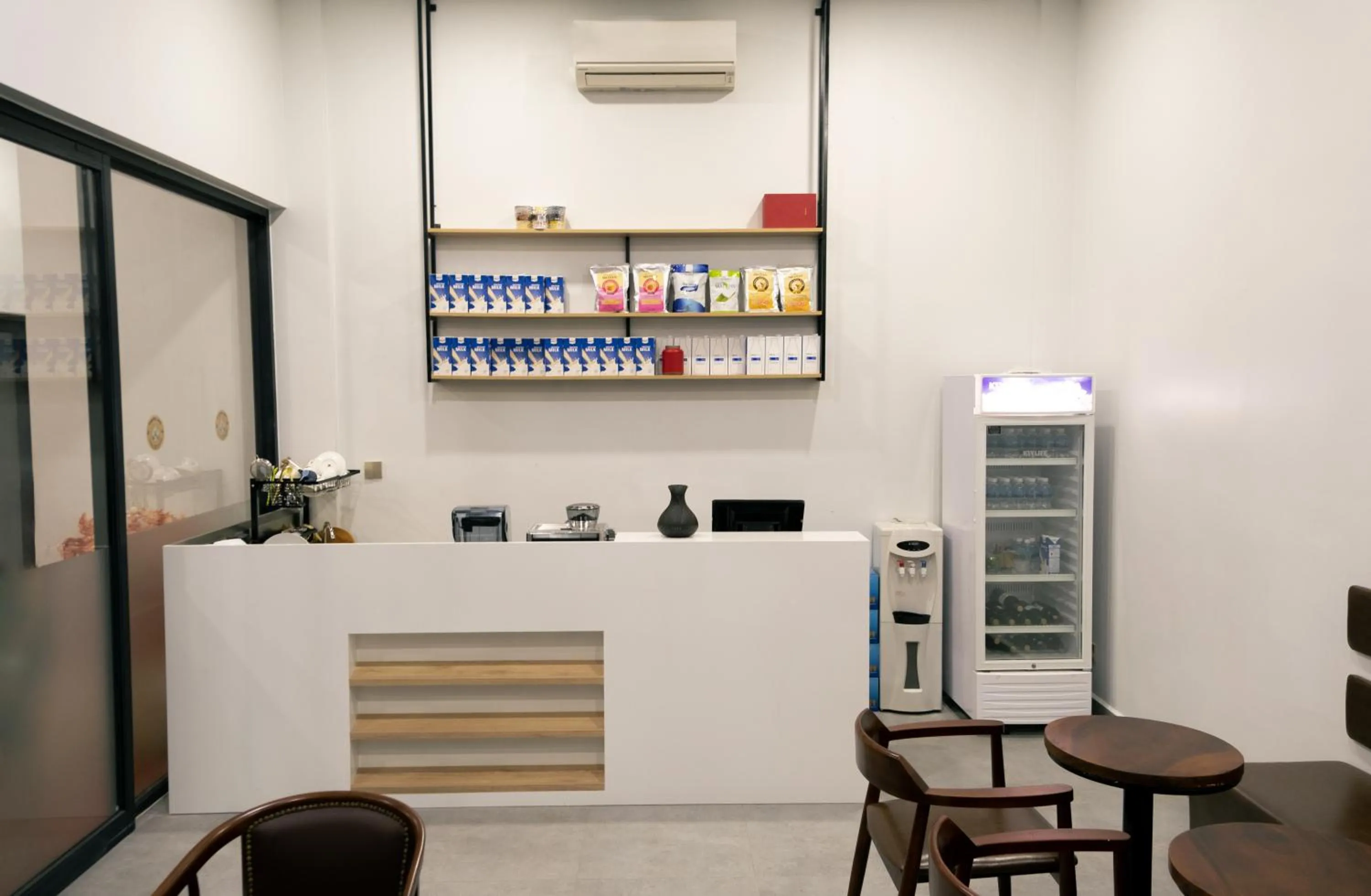 Lounge or bar in SS Hotel & Residence