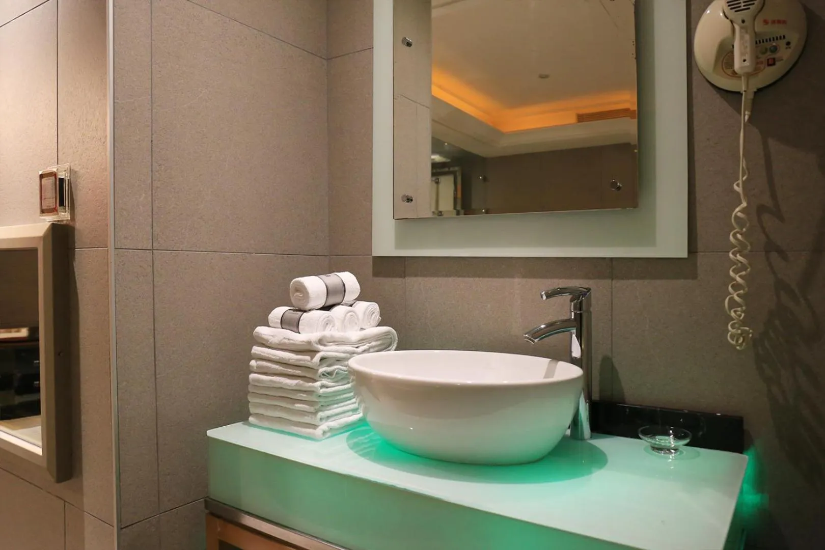 Bathroom in In-stone Motel