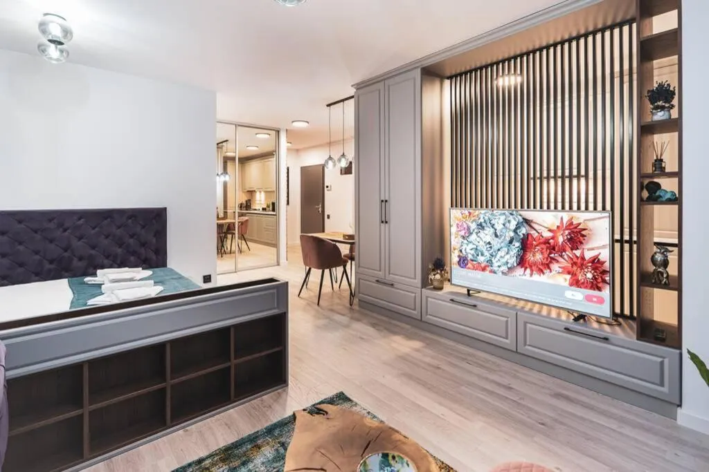 Bed in Briana Luxury Panoramic View