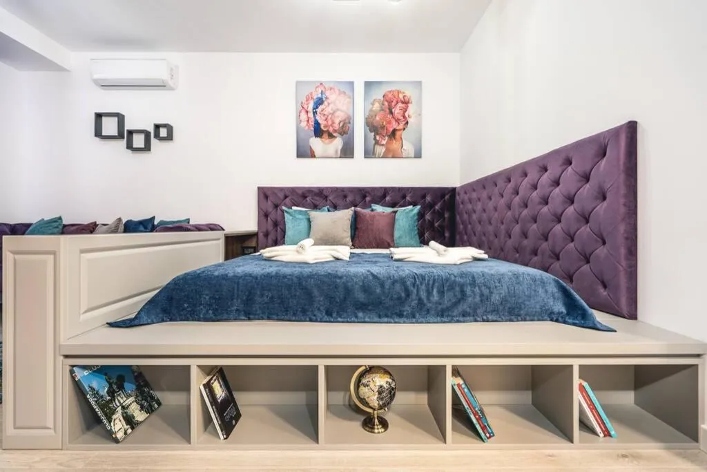 Bed in Briana Luxury Panoramic View