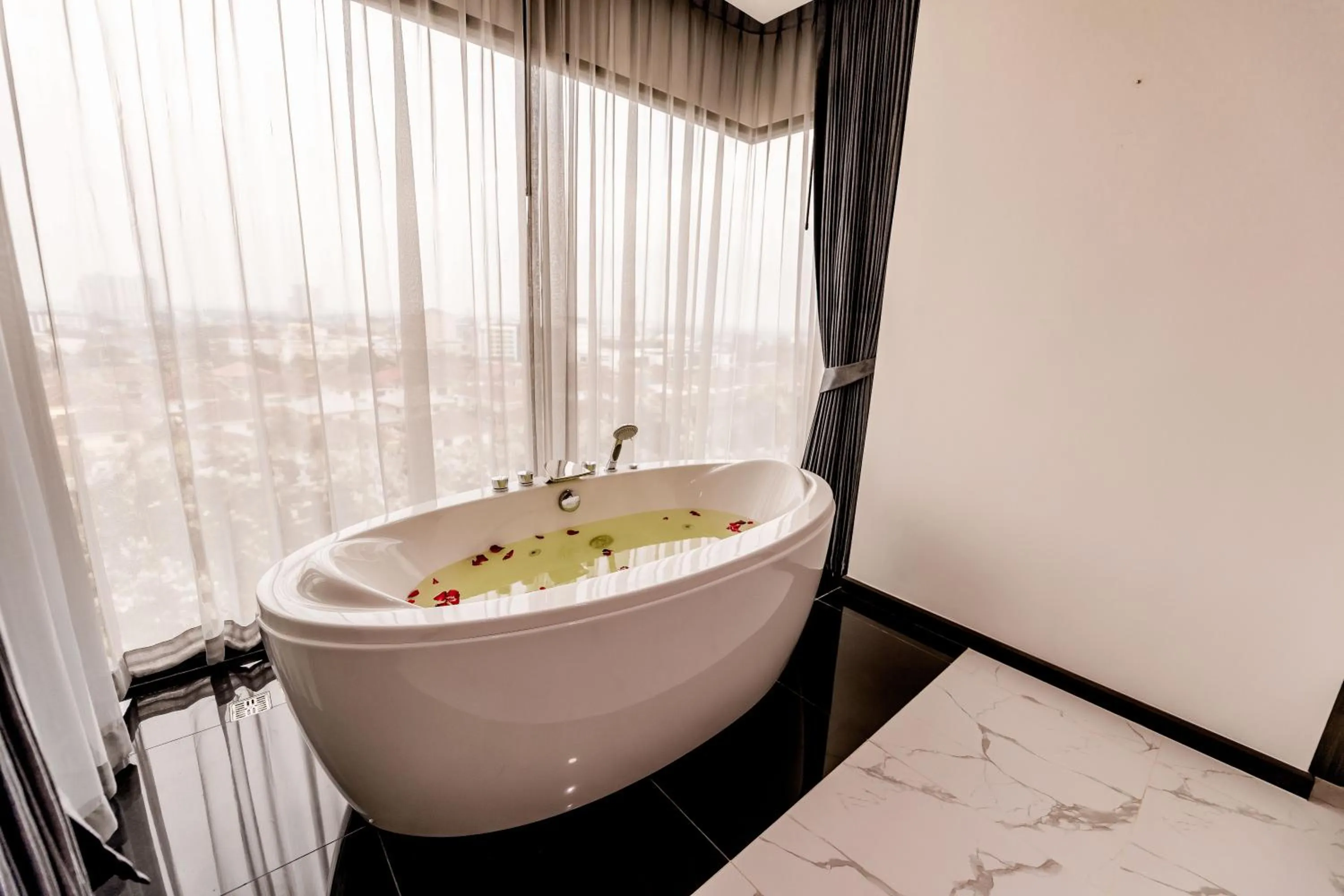 The Proud Hotel Pattaya - SHA Certified