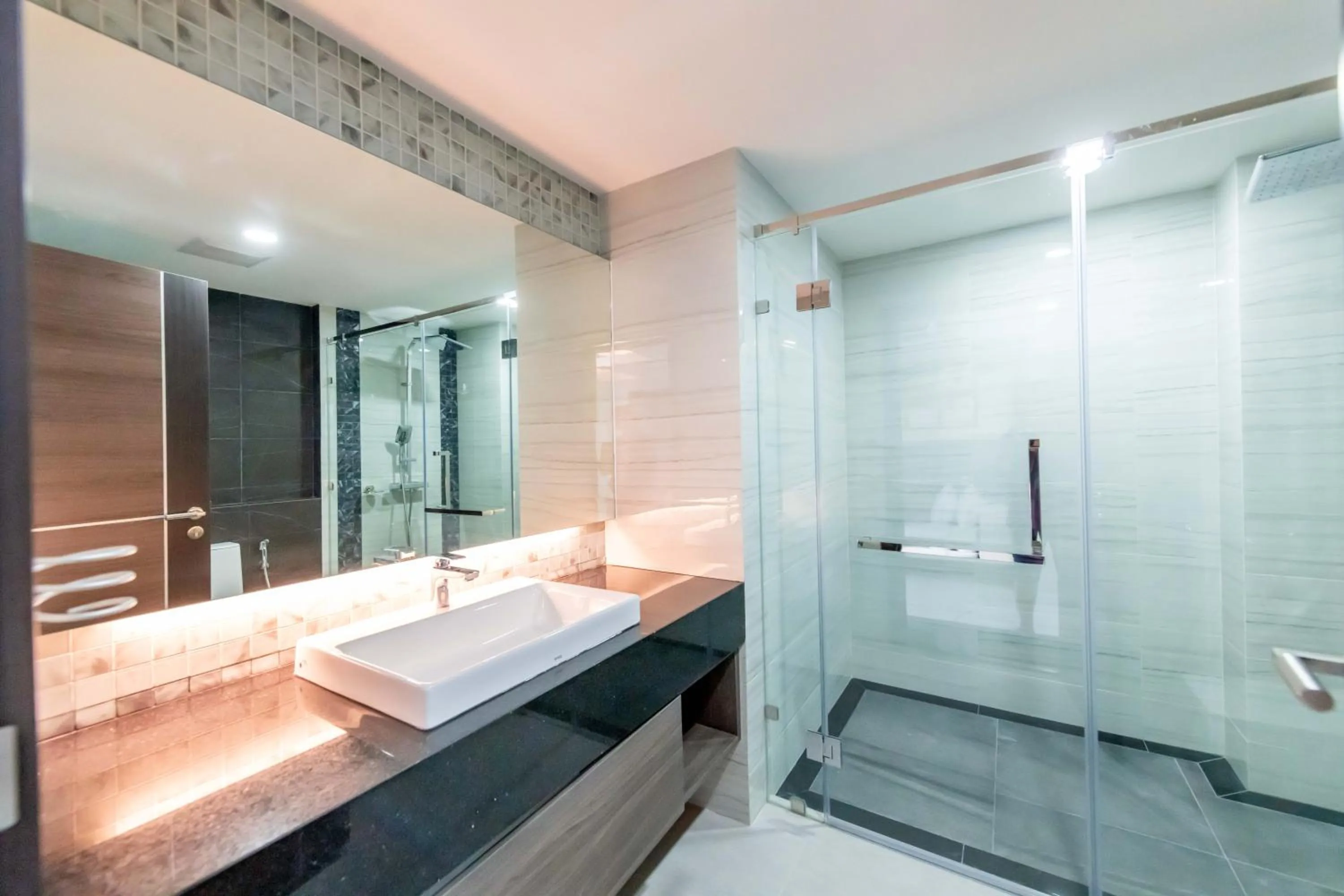 The Proud Hotel Pattaya - SHA Certified