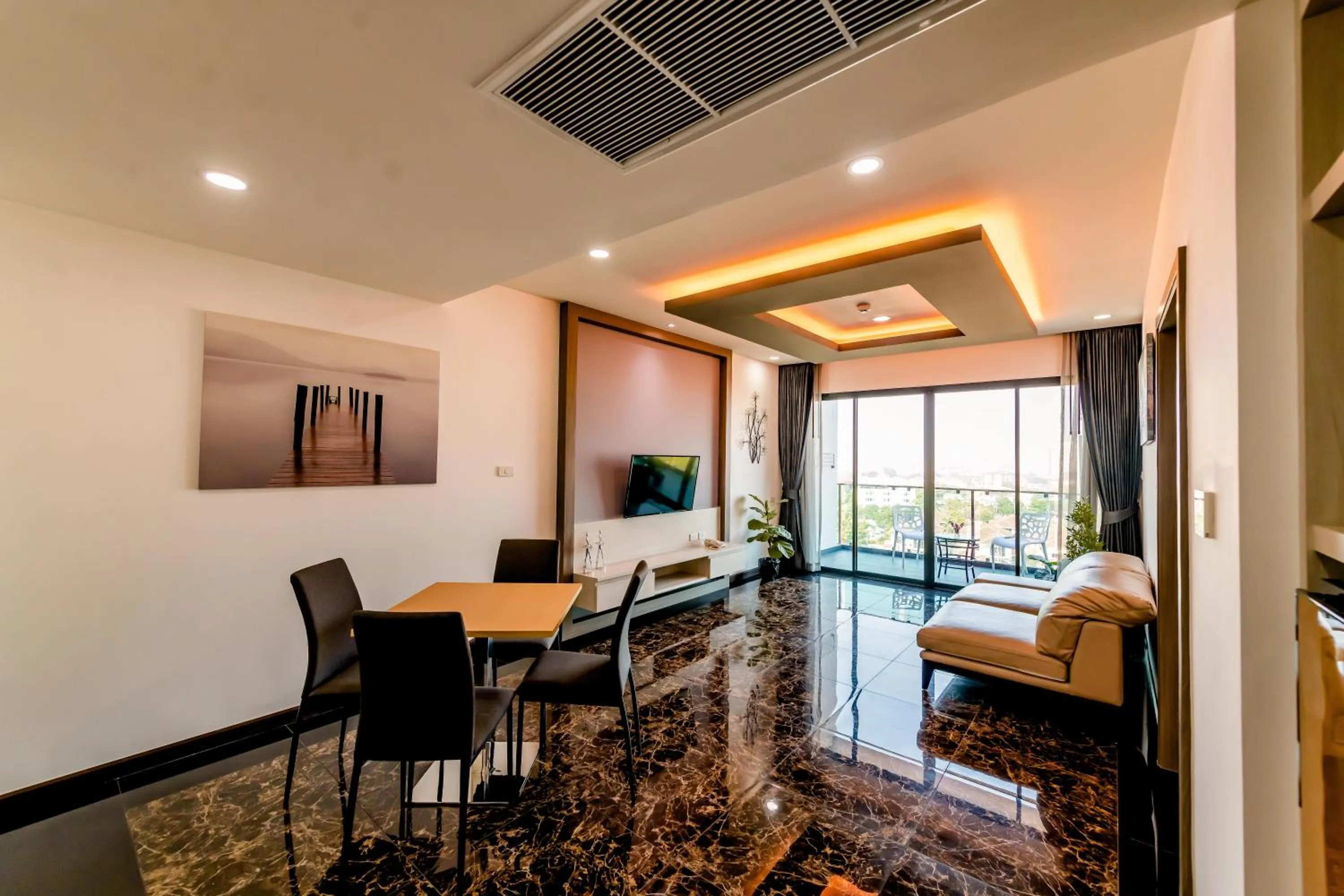 The Proud Hotel Pattaya - SHA Certified