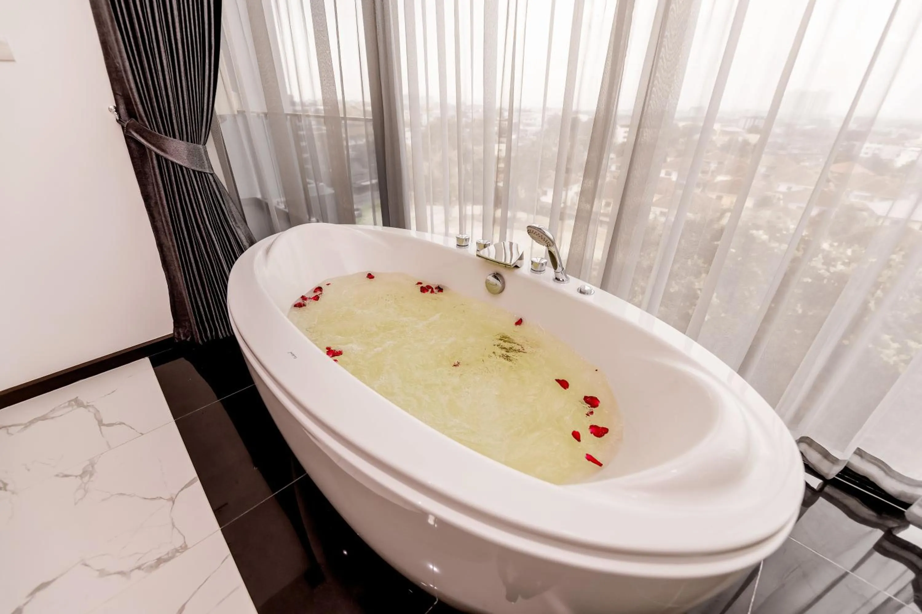 The Proud Hotel Pattaya - SHA Certified