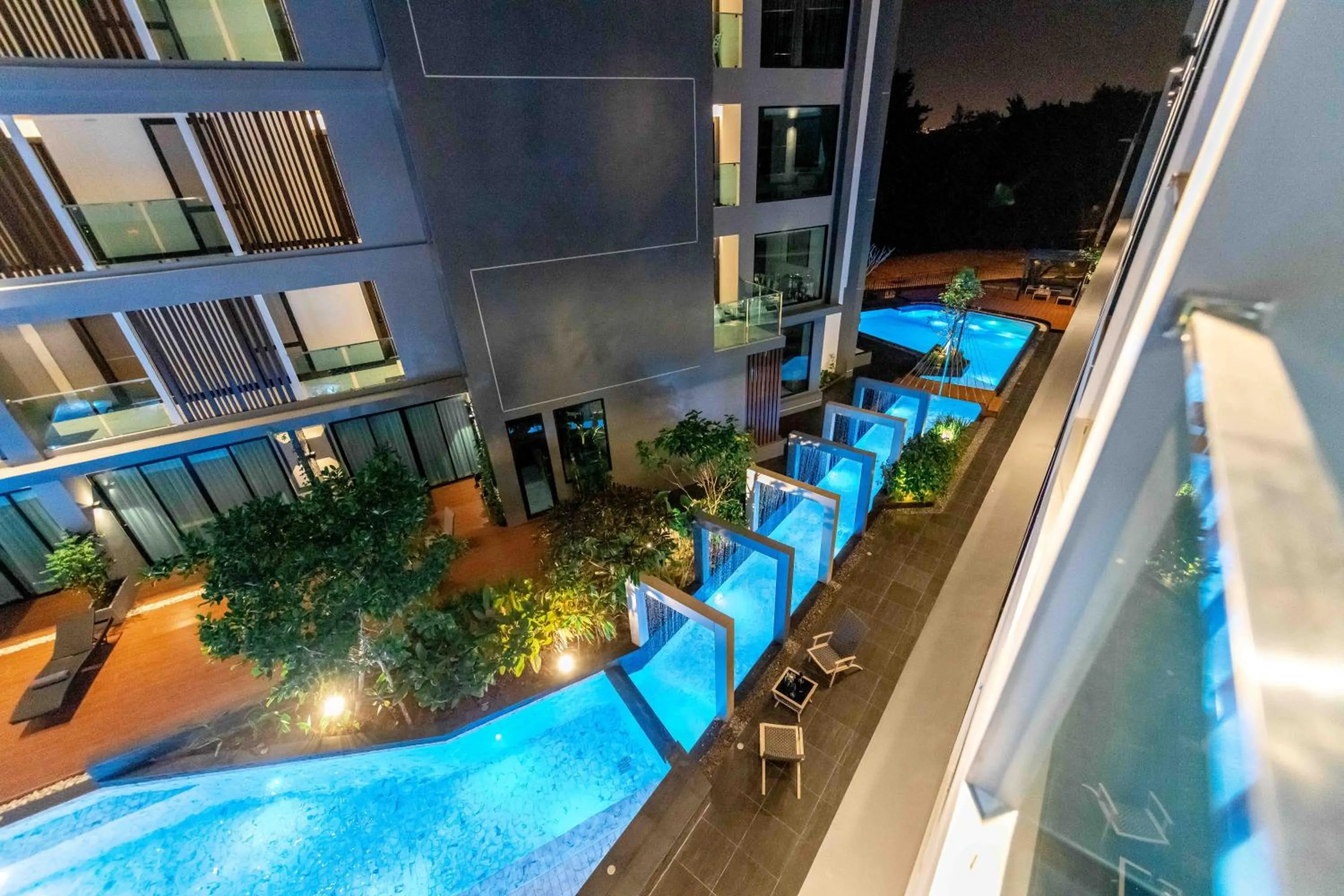 Swimming pool in The Proud Hotel Pattaya - SHA Certified