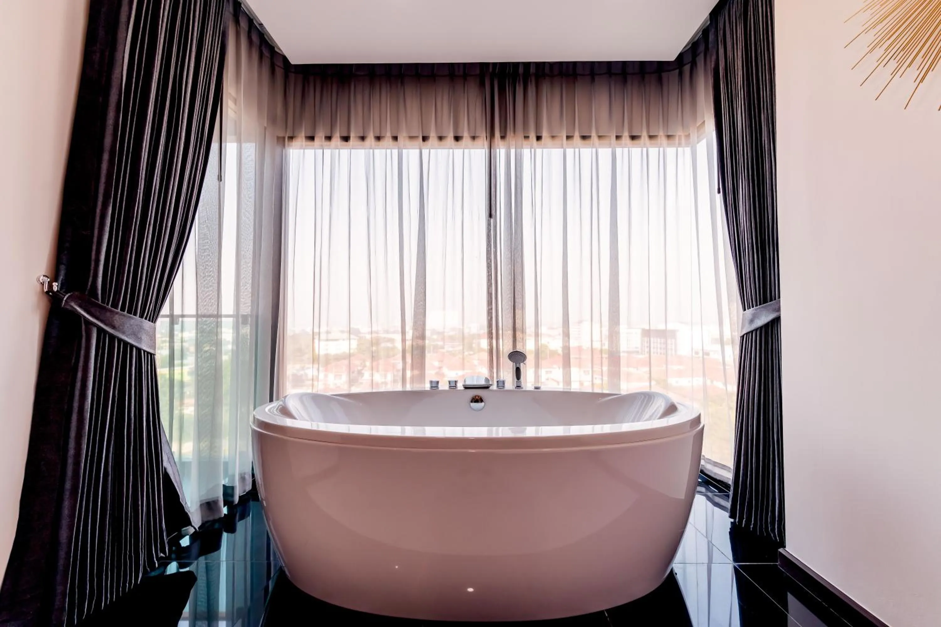 The Proud Hotel Pattaya - SHA Certified