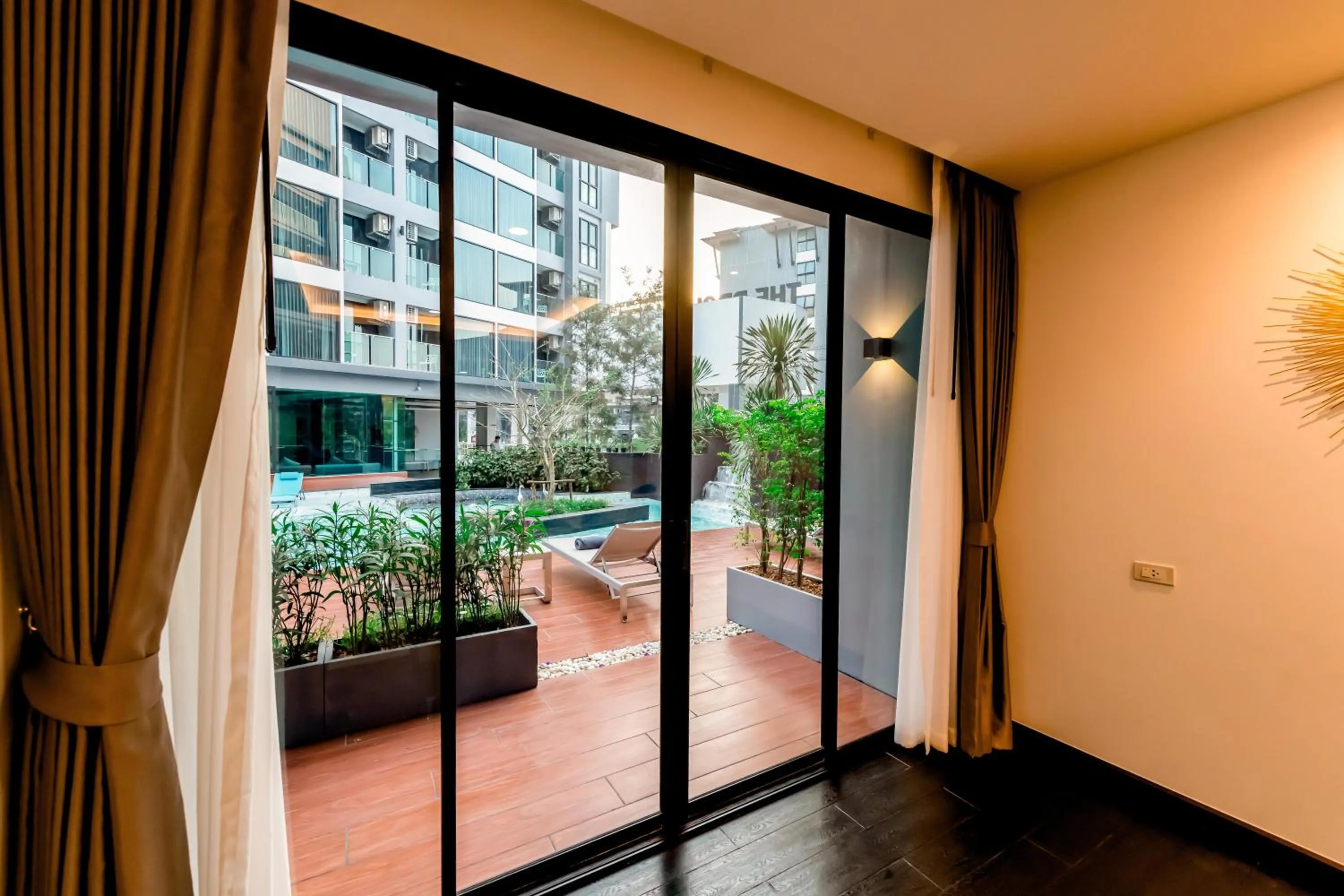 The Proud Hotel Pattaya - SHA Certified