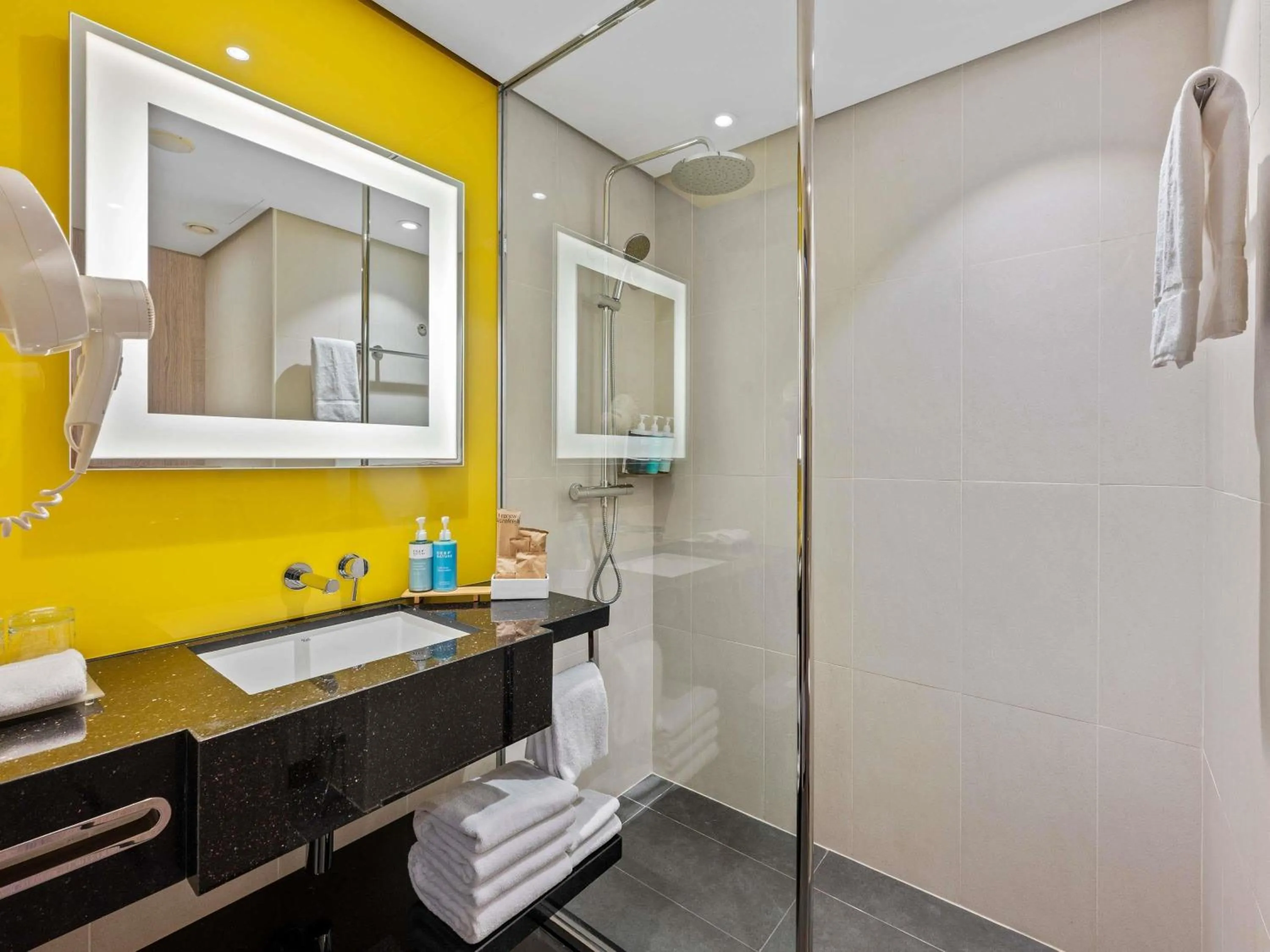 Bedroom in Novotel Dubai World Trade Centre