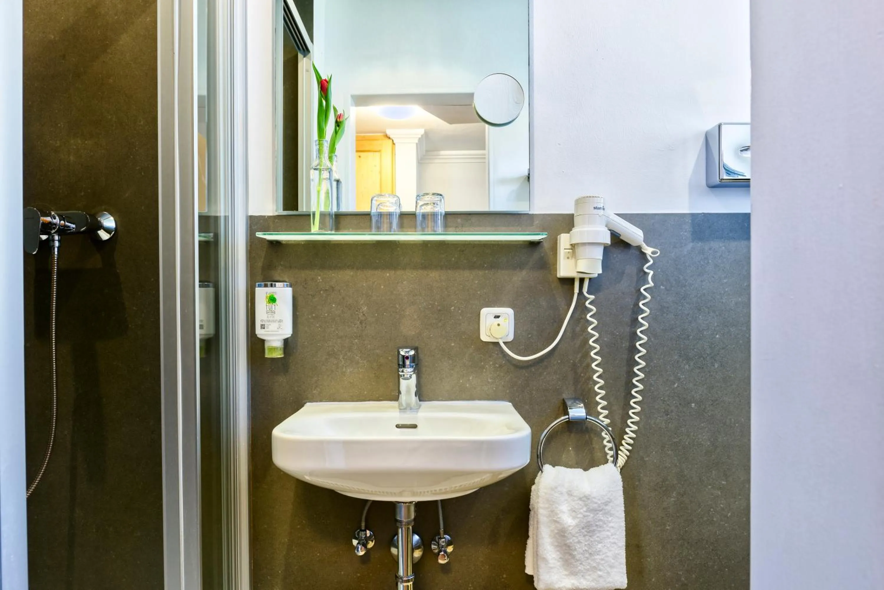 Bathroom in Hotel Heigl