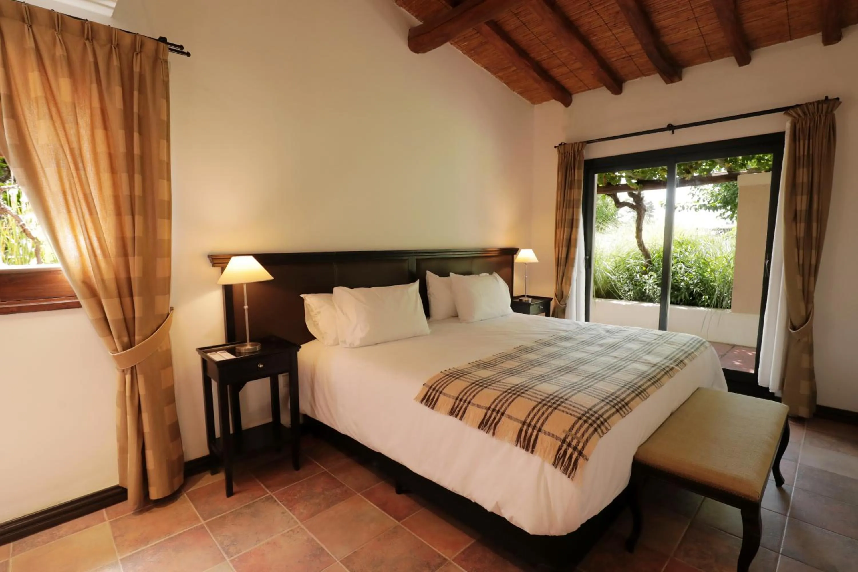 Bed in Casa Agostino - Luxury wine resort