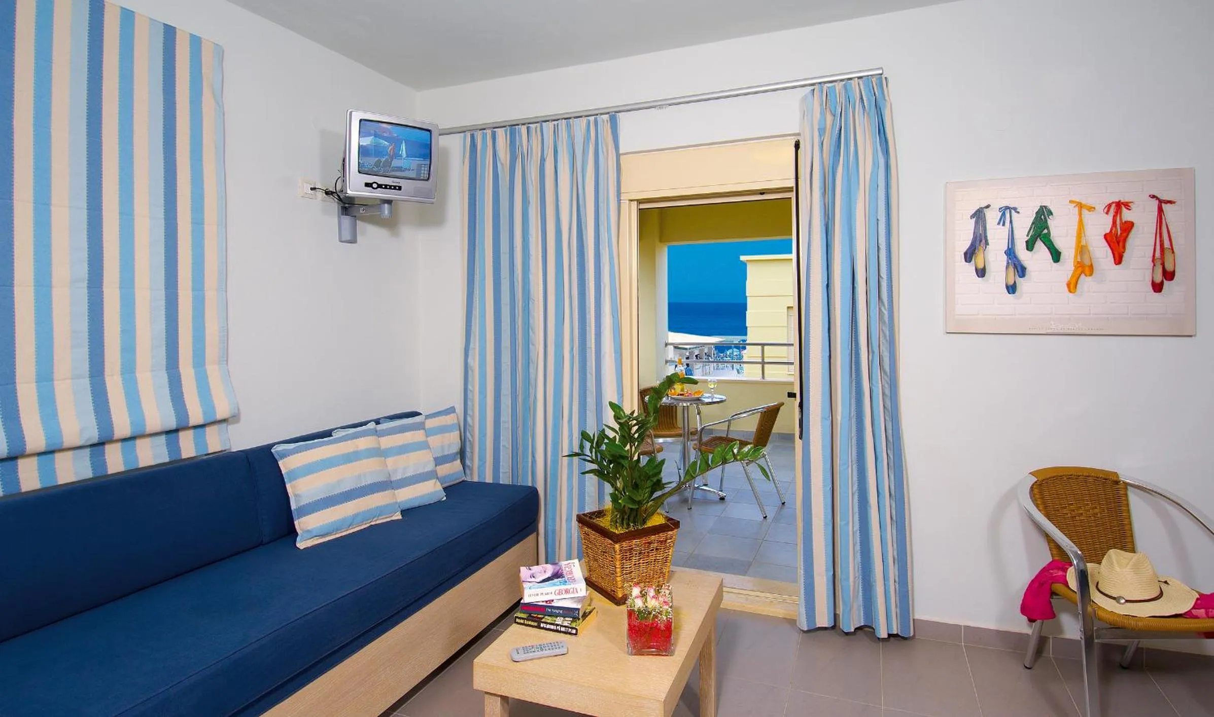 TV and multimedia in Lissos Beach