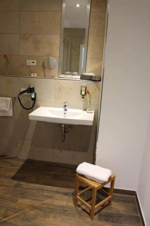 Bathroom in Hotel Häußler