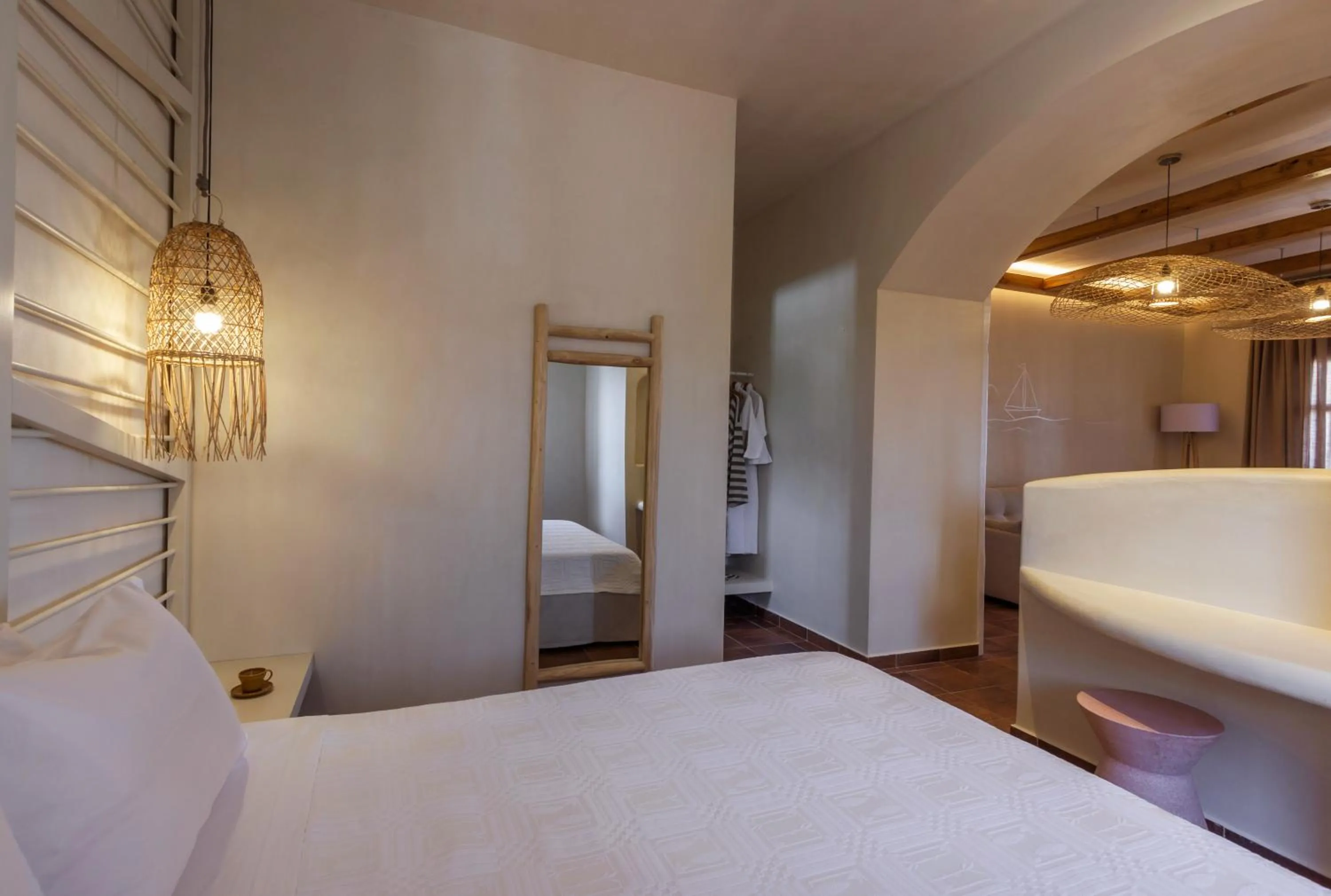 Bed in Kimolia Gi