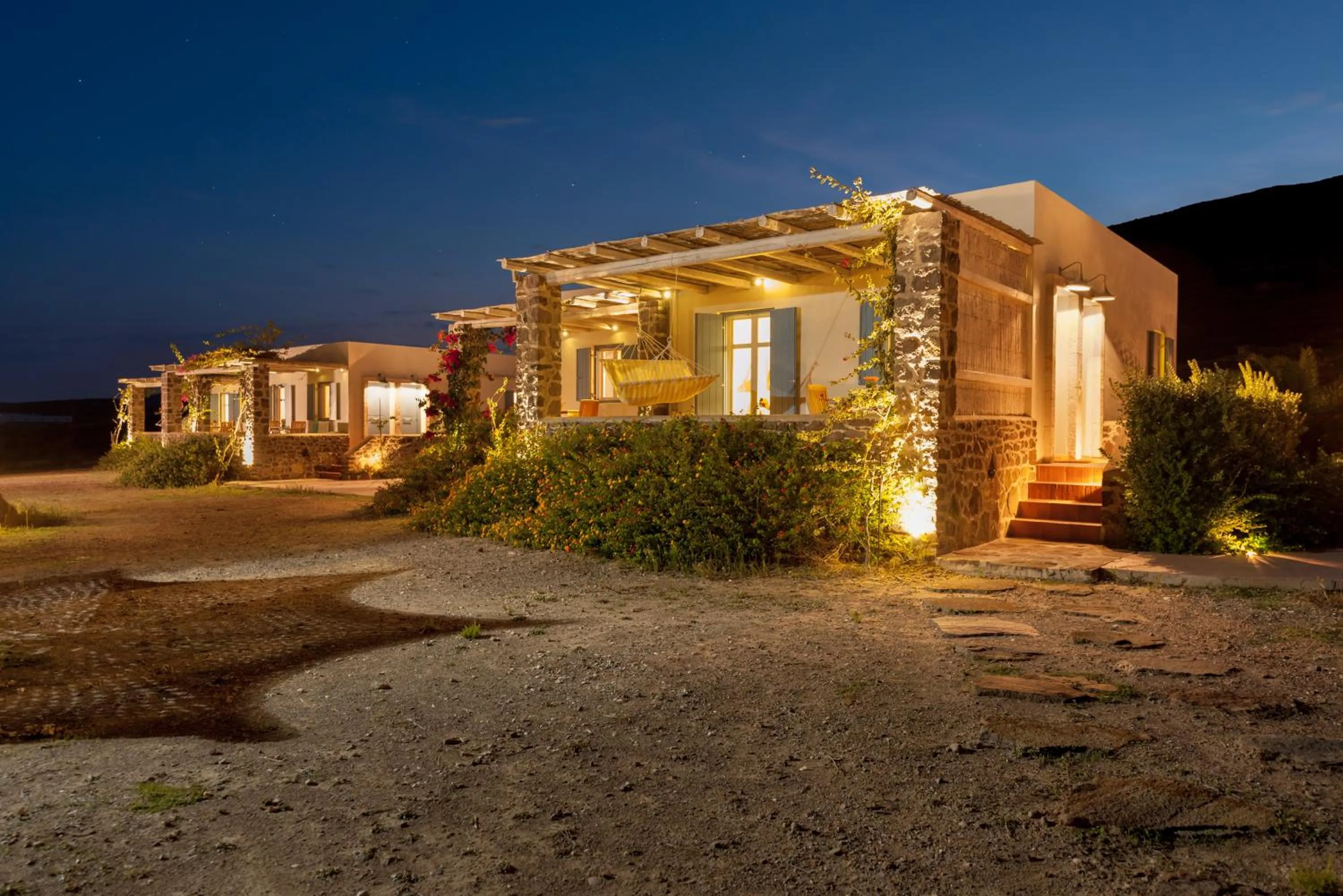 Property building in Kimolia Gi