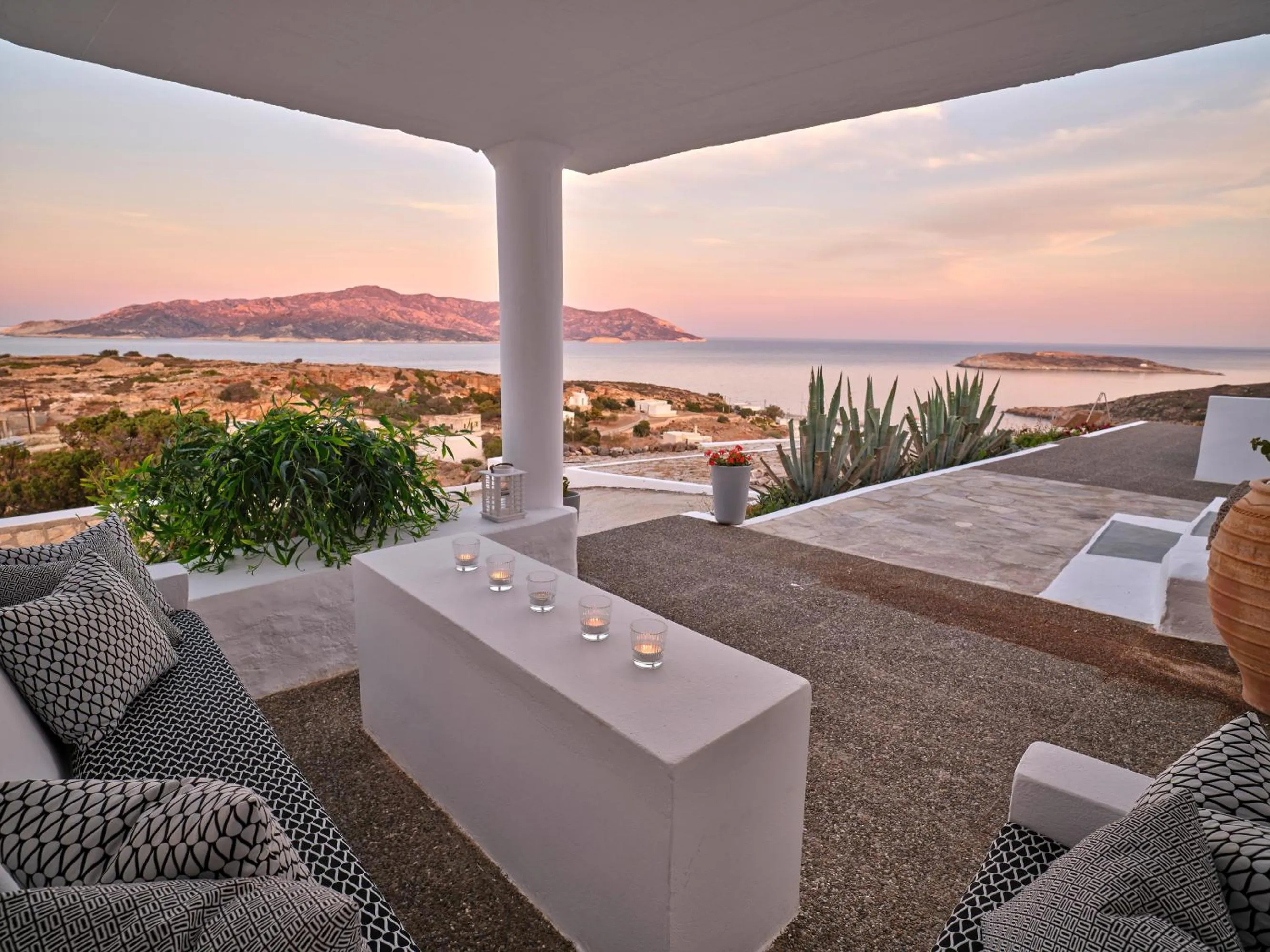 Patio in The Windmill Kimolos