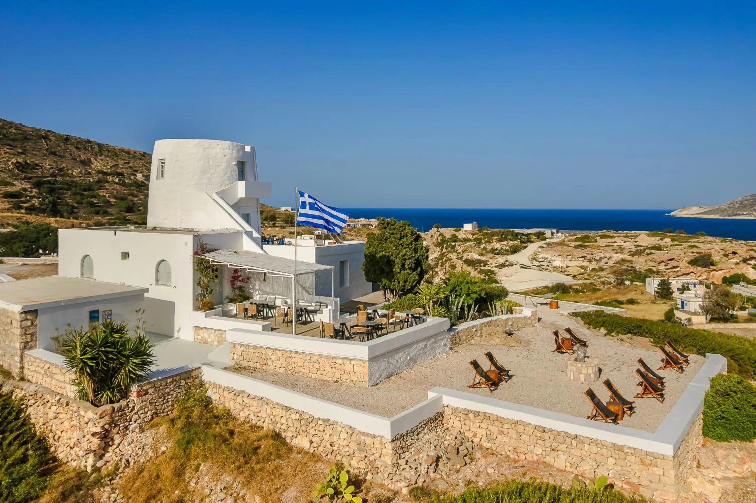 Property building in The Windmill Kimolos