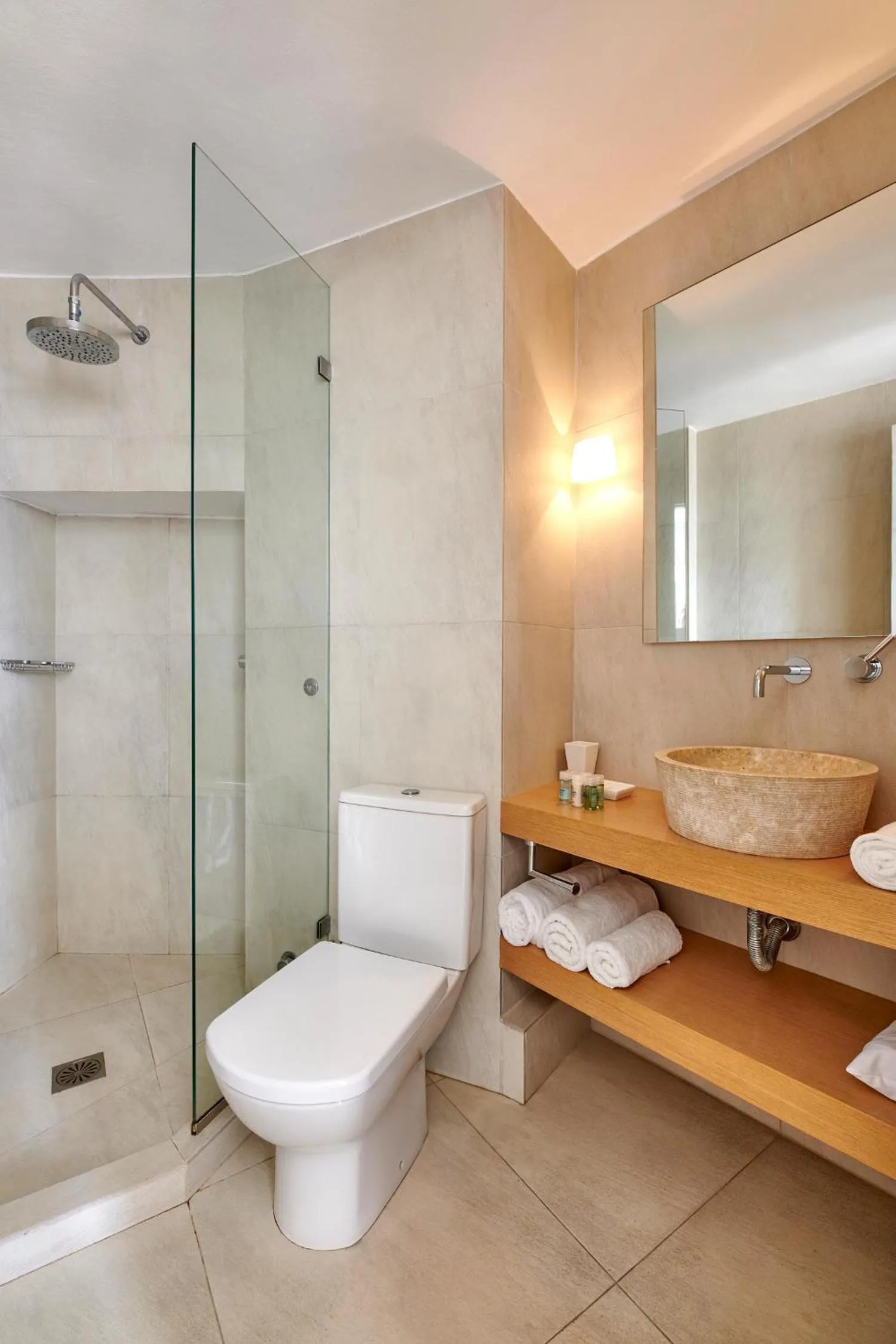 Bathroom in The Windmill Kimolos