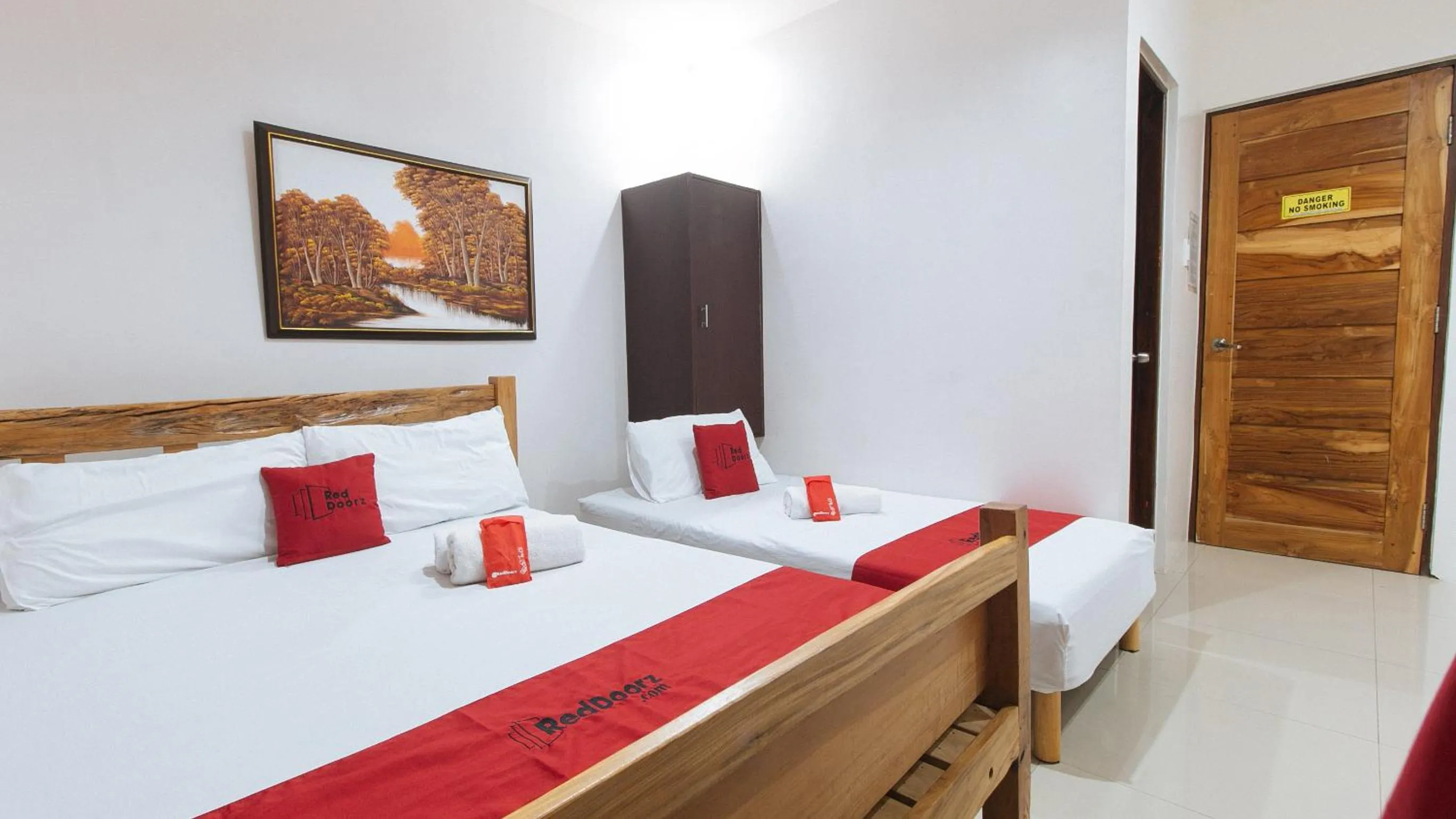 Bed in RedDoorz Plus @ Jollydays Hotel Nueva Ecija