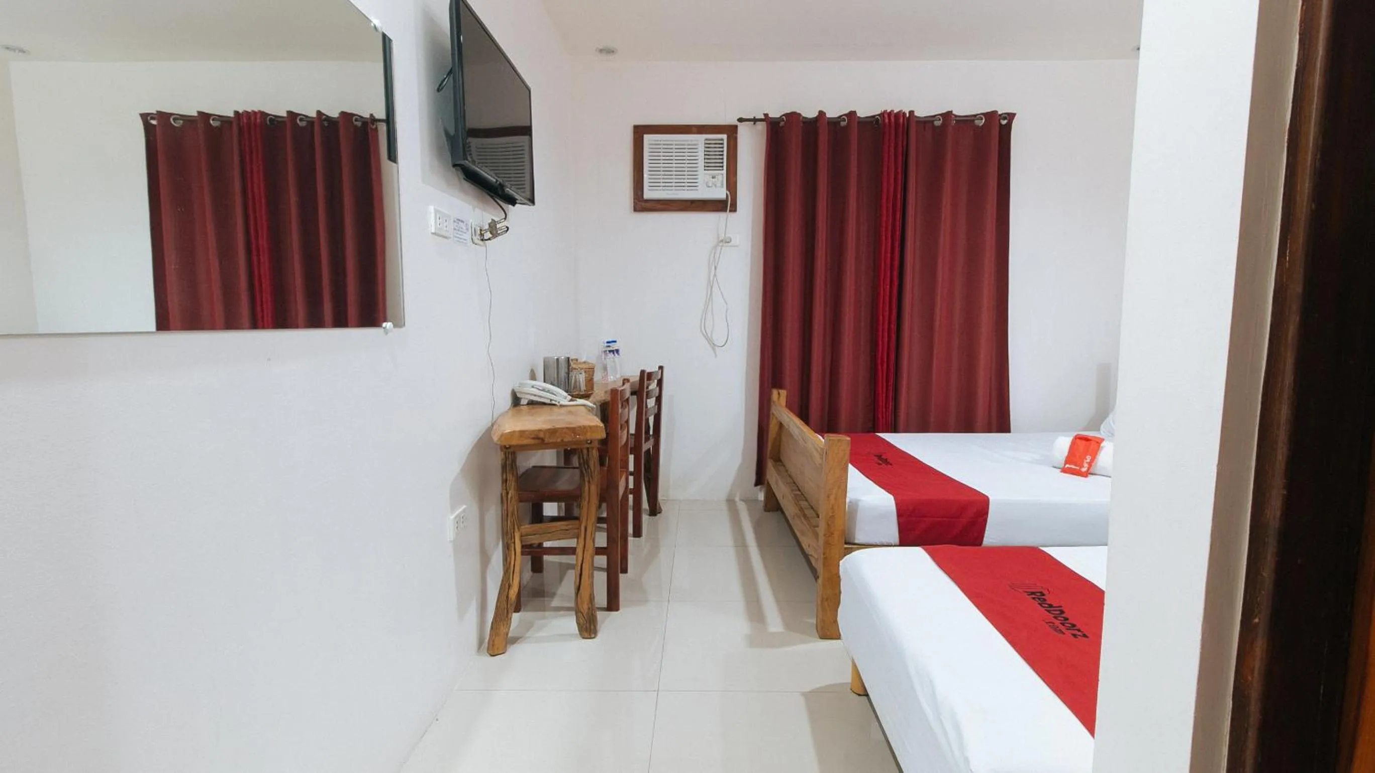 Bed in RedDoorz Plus @ Jollydays Hotel Nueva Ecija