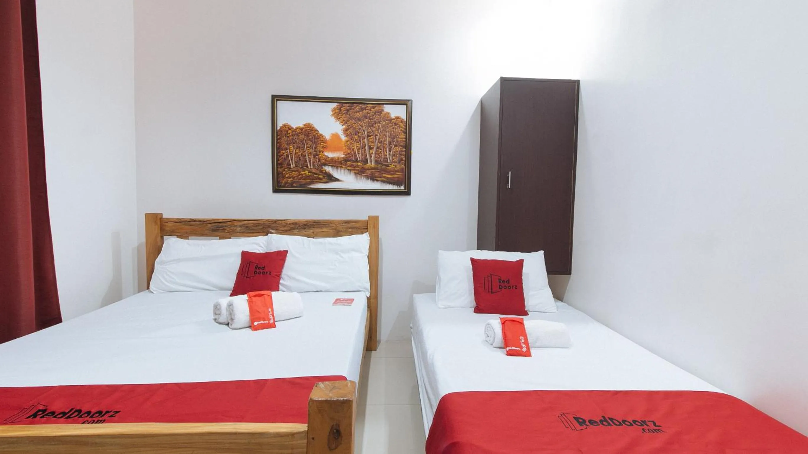 Bed in RedDoorz Plus @ Jollydays Hotel Nueva Ecija