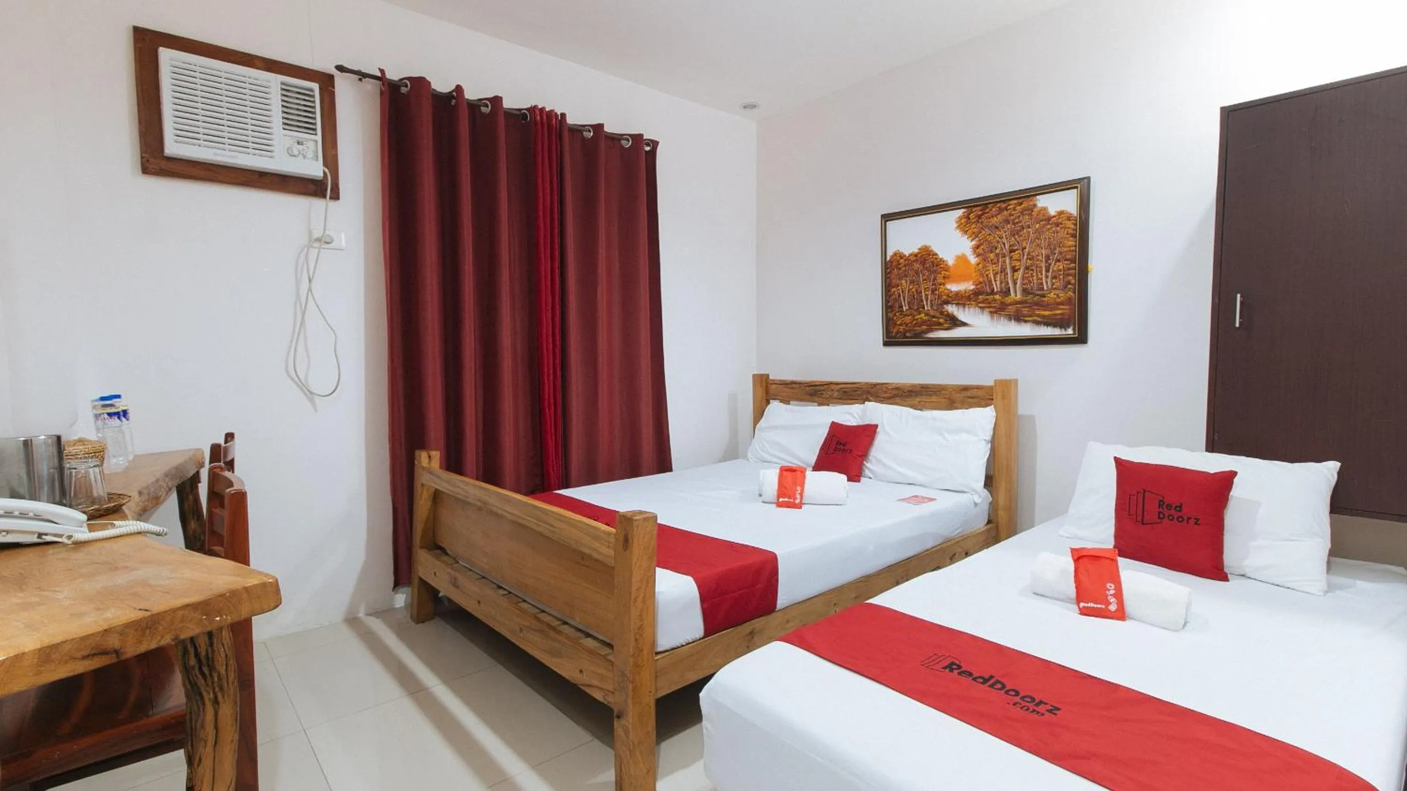 Bed in RedDoorz Plus @ Jollydays Hotel Nueva Ecija