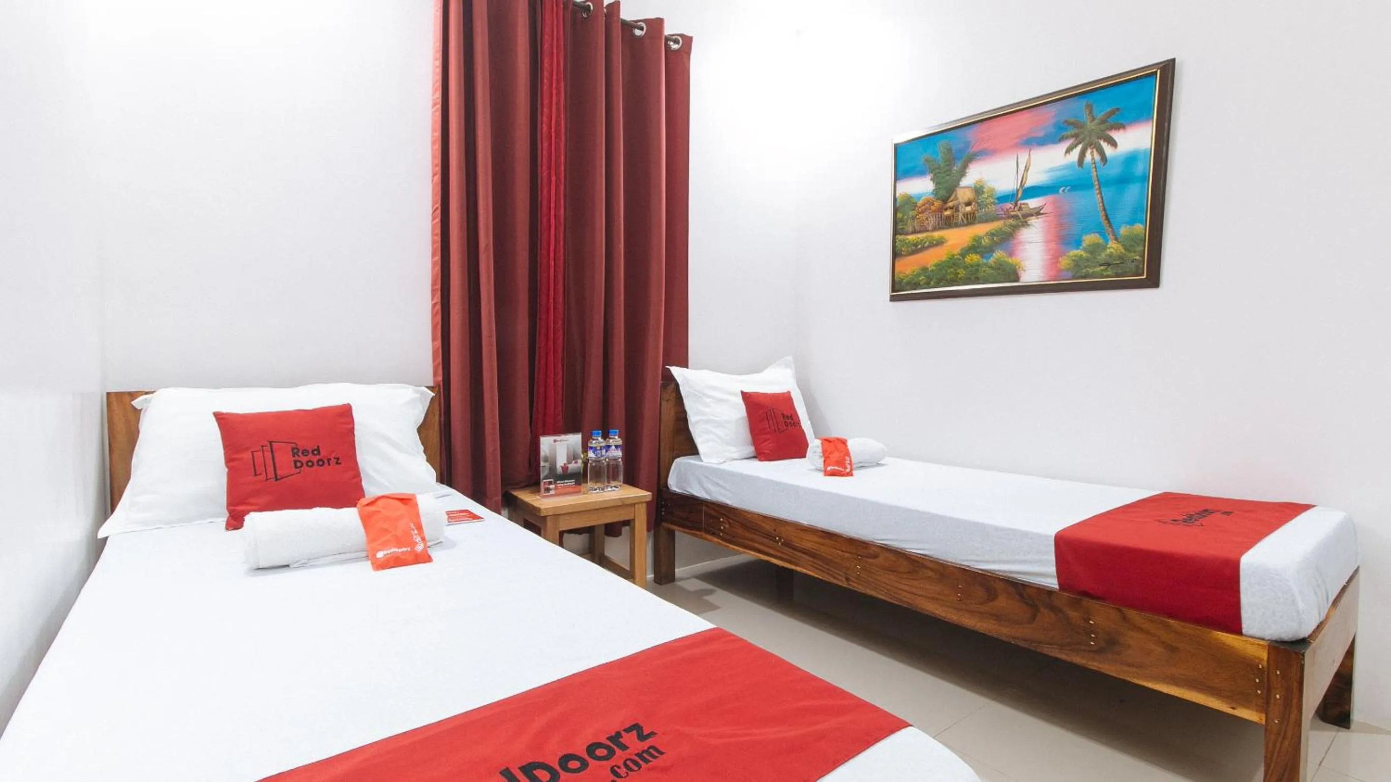 towels, Bed in RedDoorz Plus @ Jollydays Hotel Nueva Ecija
