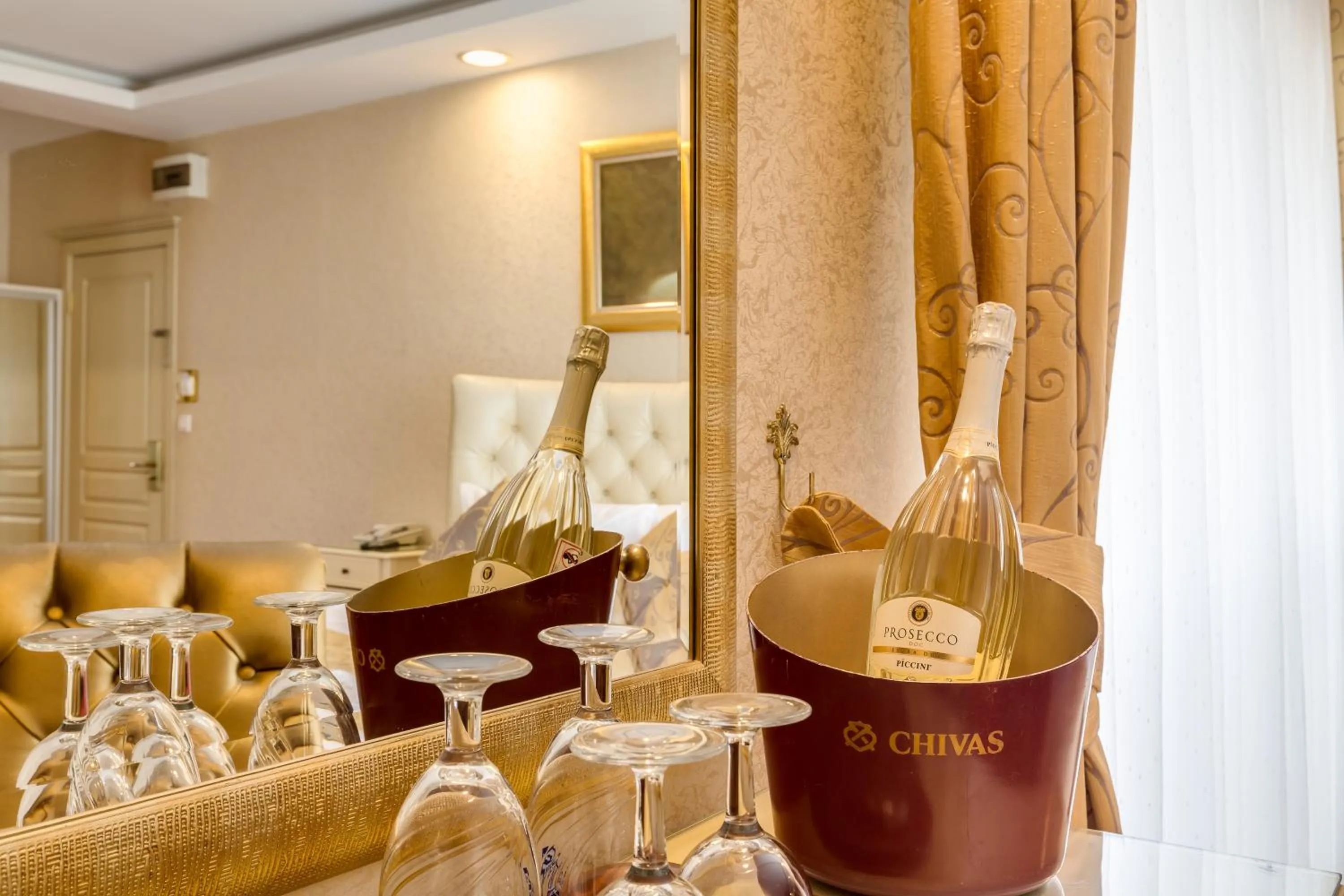 Alcoholic drinks in Twins Hotel