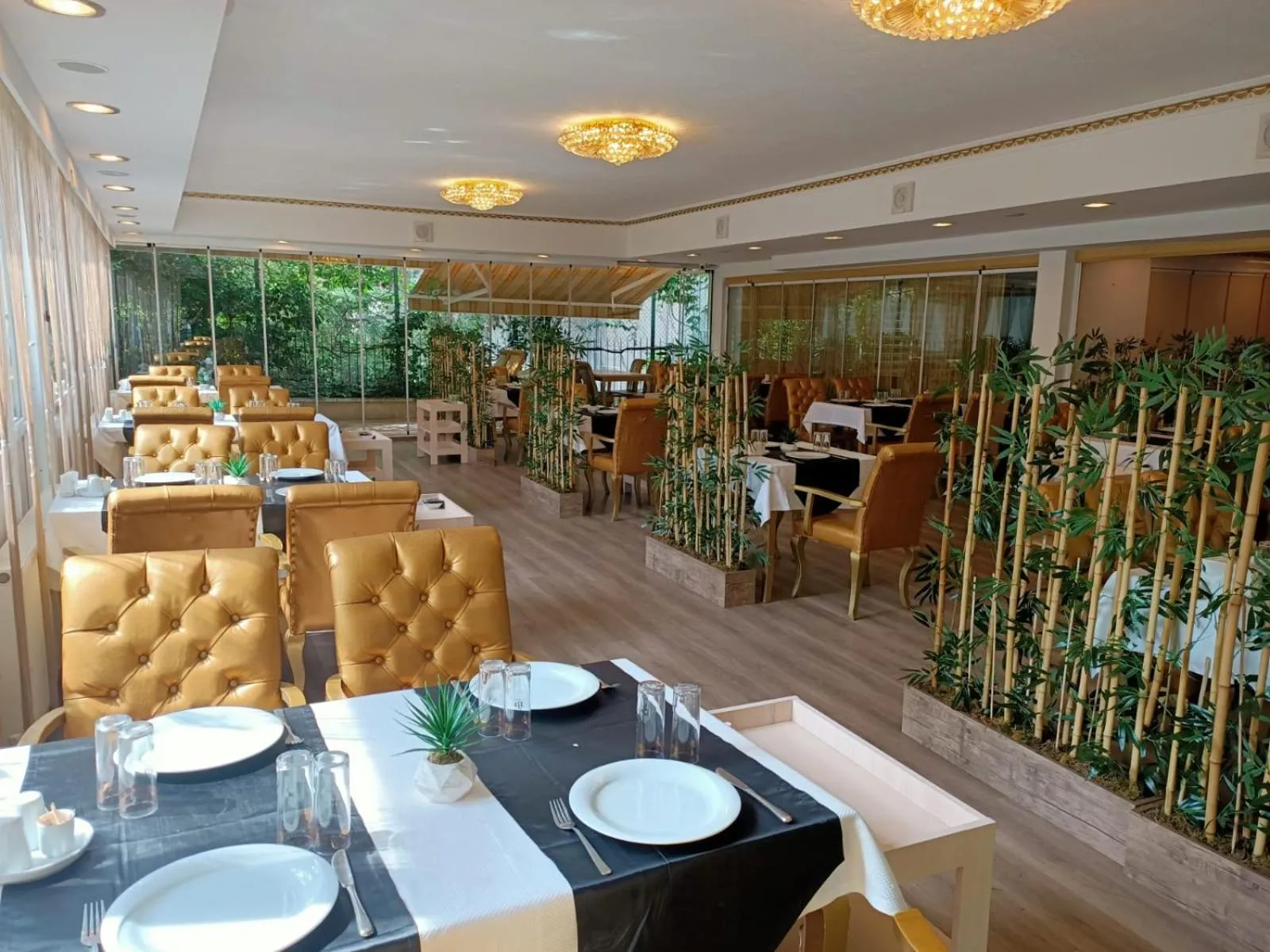 Breakfast in Twins Hotel