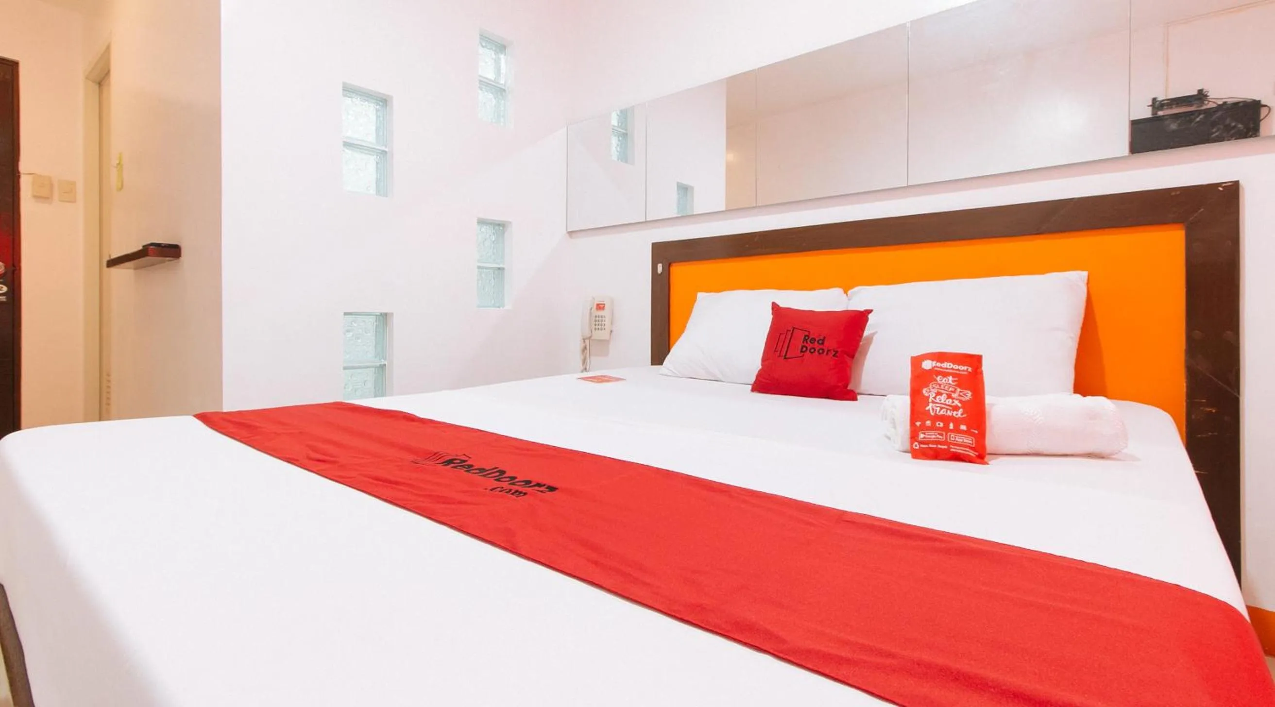 Bed in RedDoorz @ EL Runway Hotel Bulacan