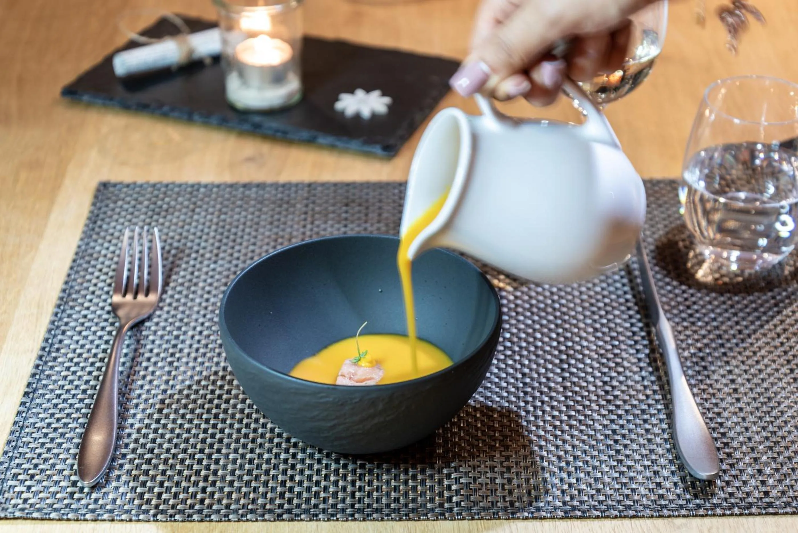 Restaurant/places to eat in Typically Swiss Hotel Ermitage