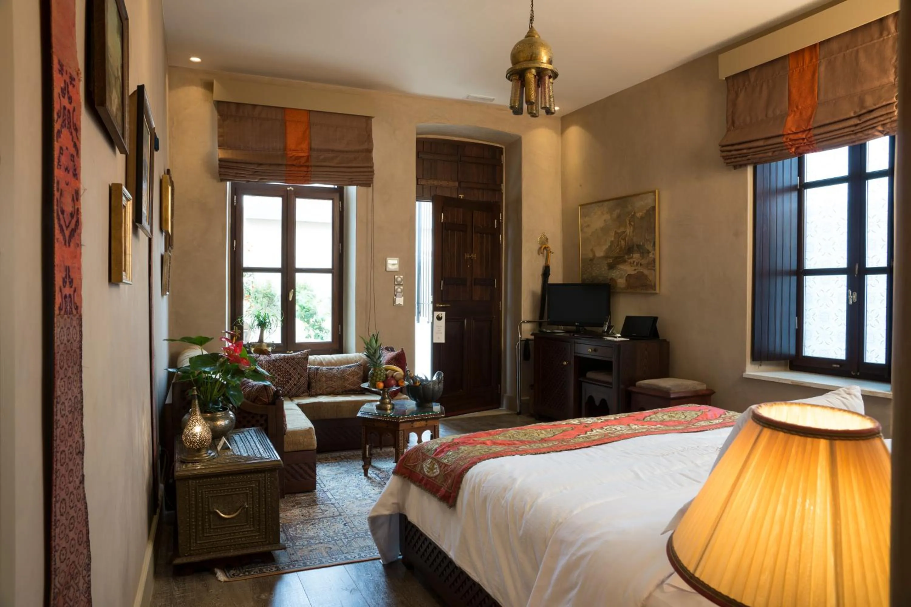 Photo of the whole room, Bed in La Maison Ottomane