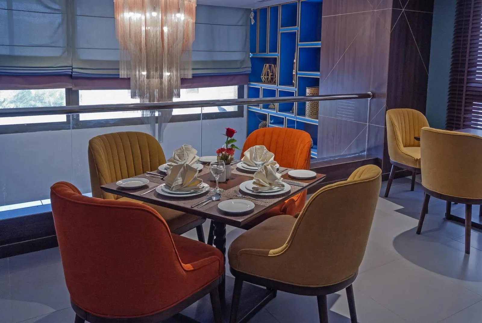 Dining area in Hibatullah Hotel Makkah