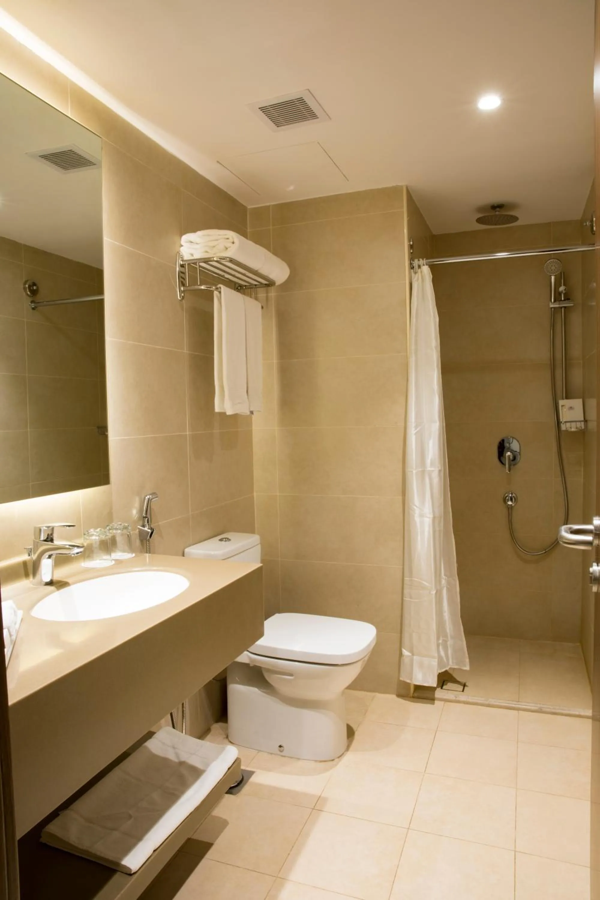 Toilet in Hibatullah Hotel Makkah