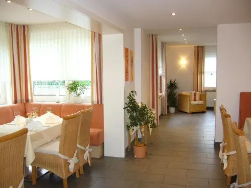 Restaurant/places to eat in EWERTS Hotel