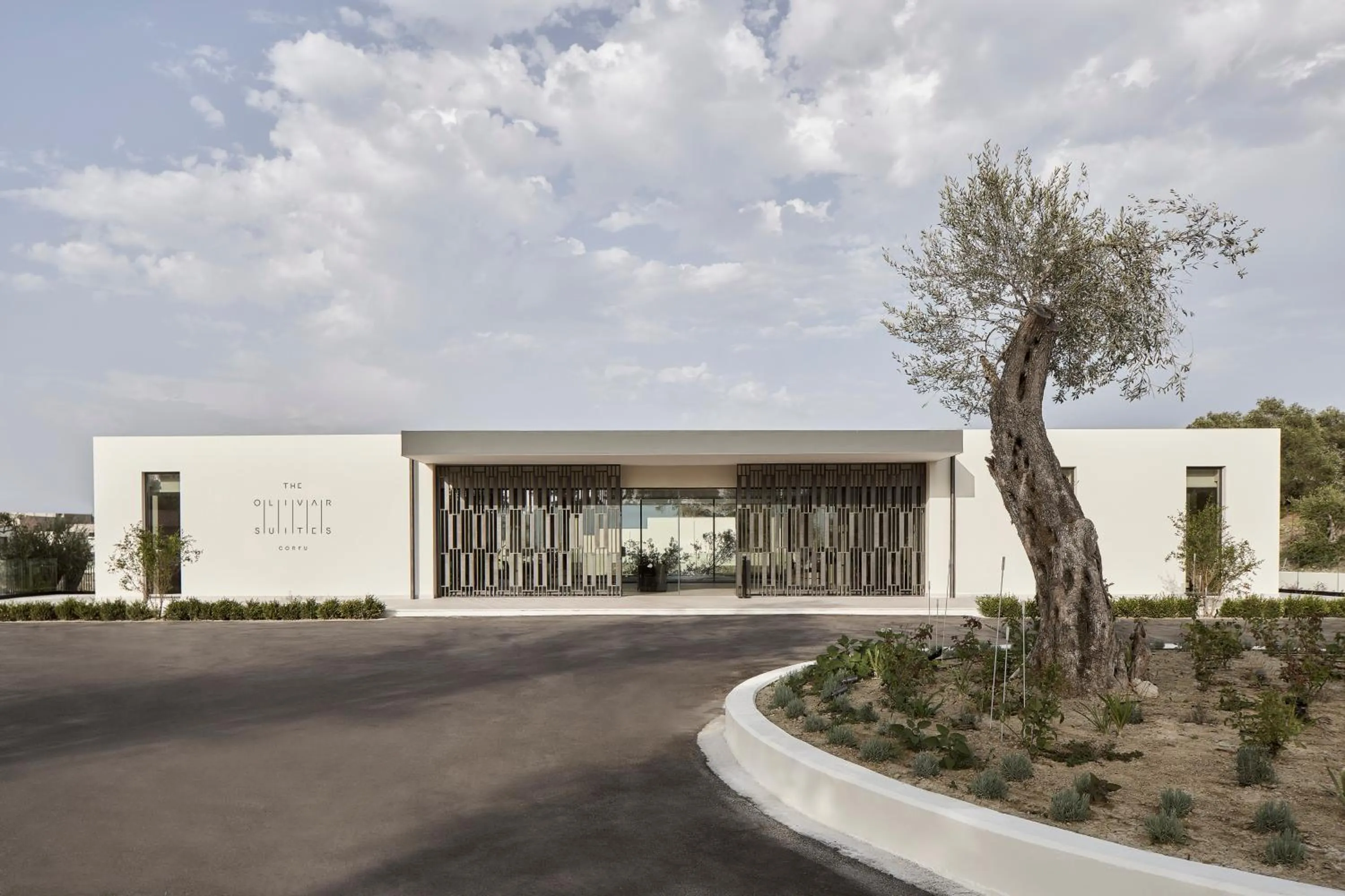 Facade/entrance in The Olivar Suites