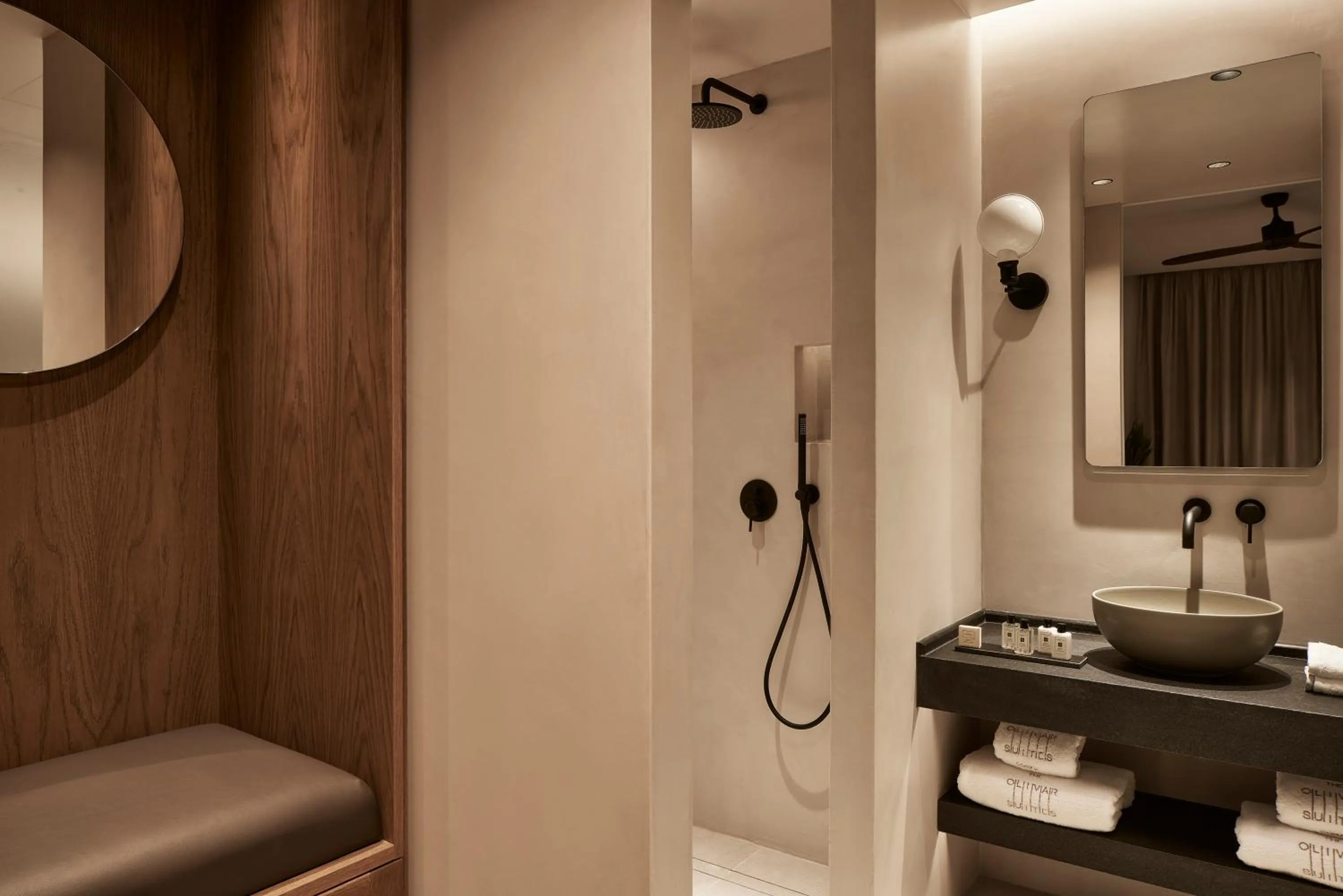 Bathroom in The Olivar Suites