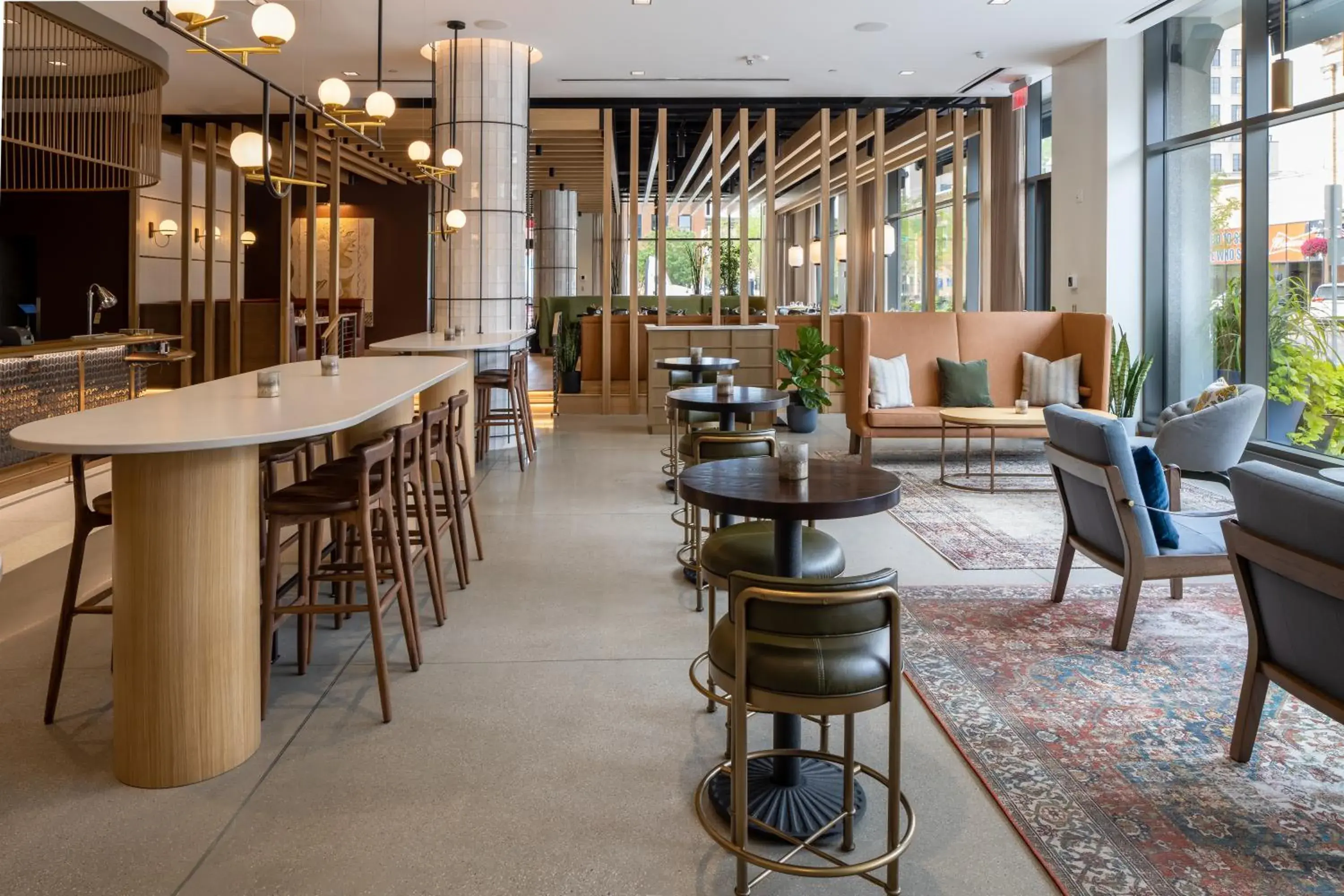 Lounge or bar in Jasper Hotel Lounge or bar in Jasper Hotel