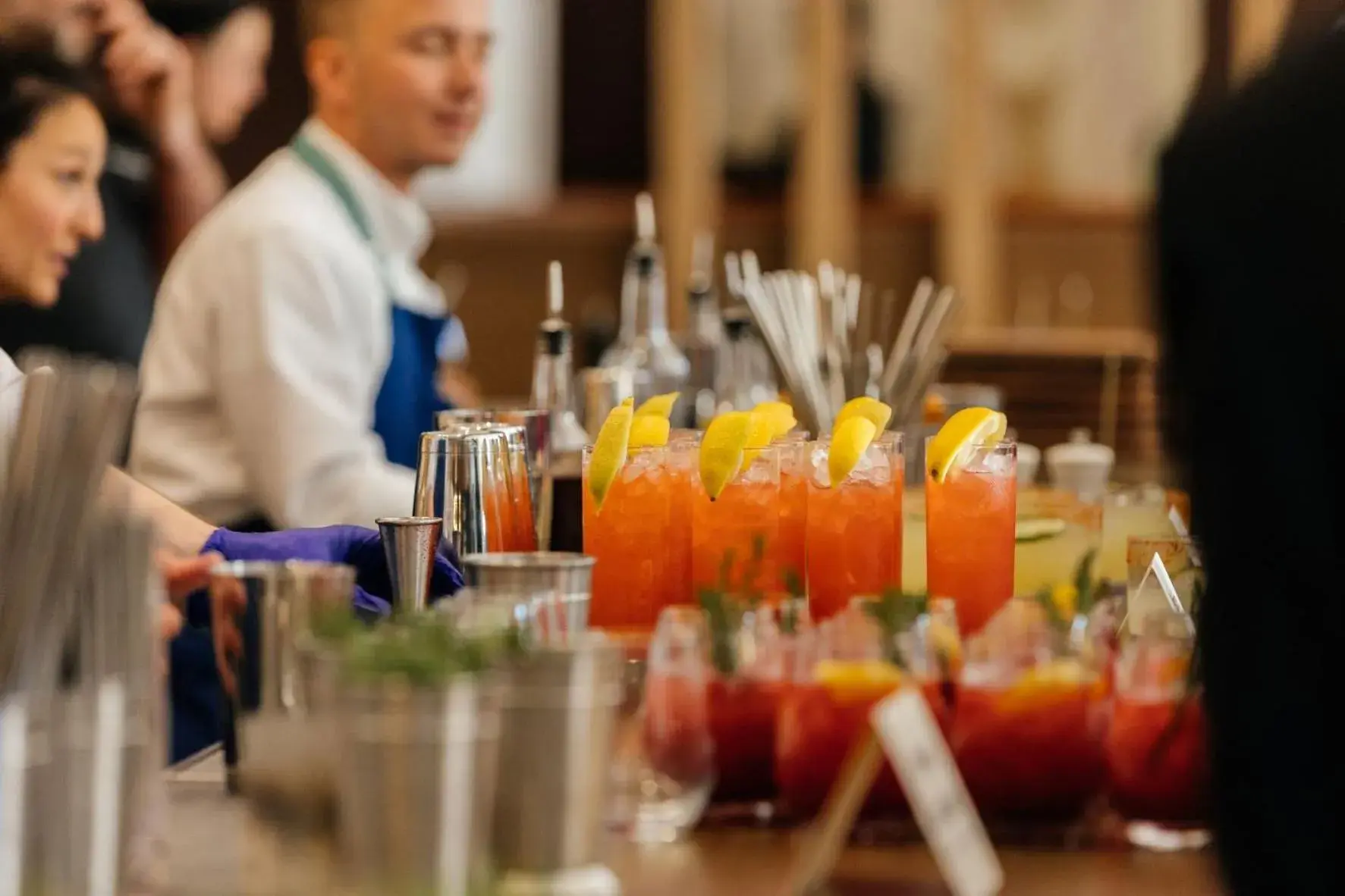 Lounge or bar in Jasper Hotel Lounge or bar in Jasper Hotel