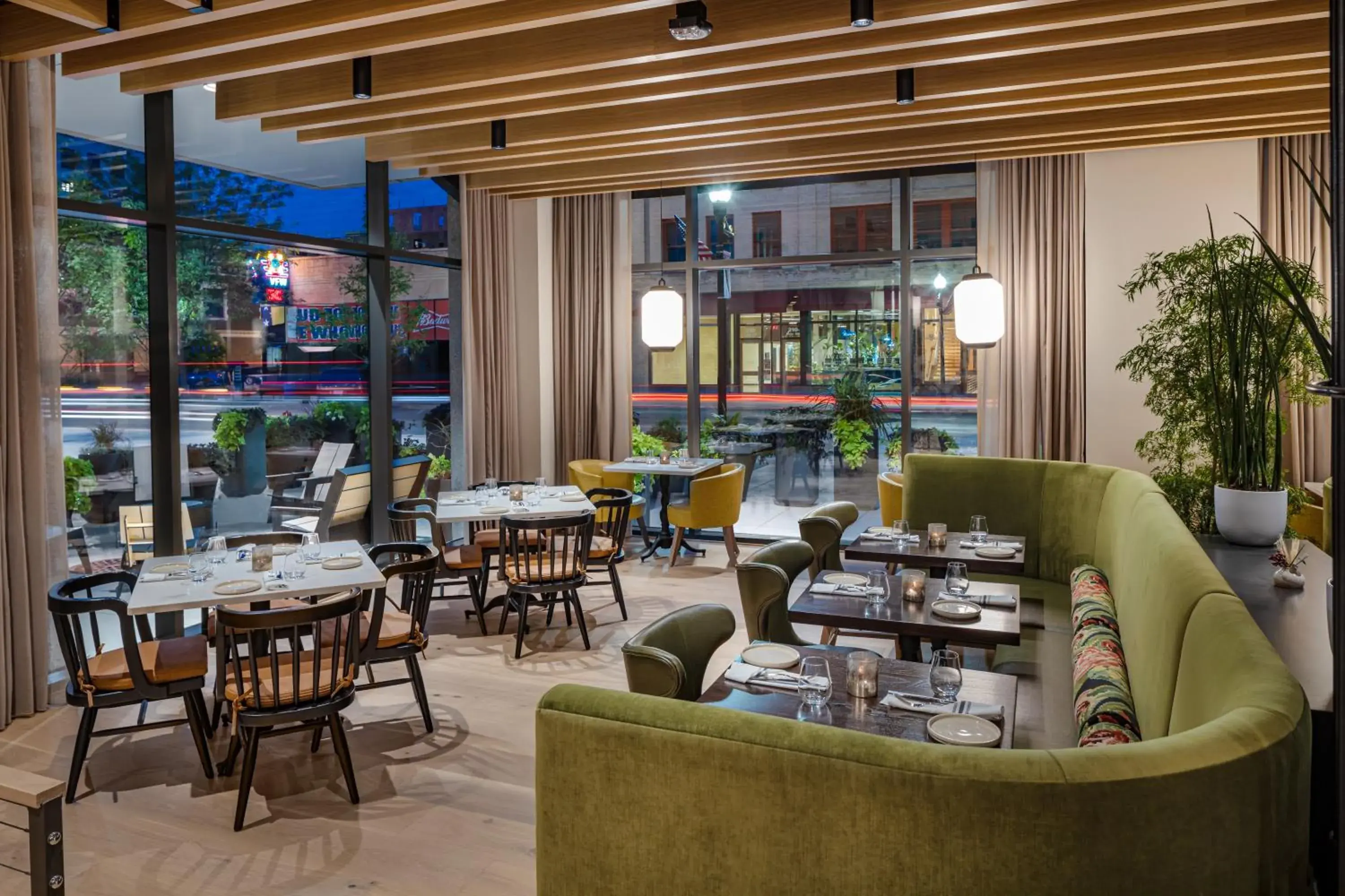 Restaurant/places to eat in Jasper Hotel Restaurant/places to eat in Jasper Hotel