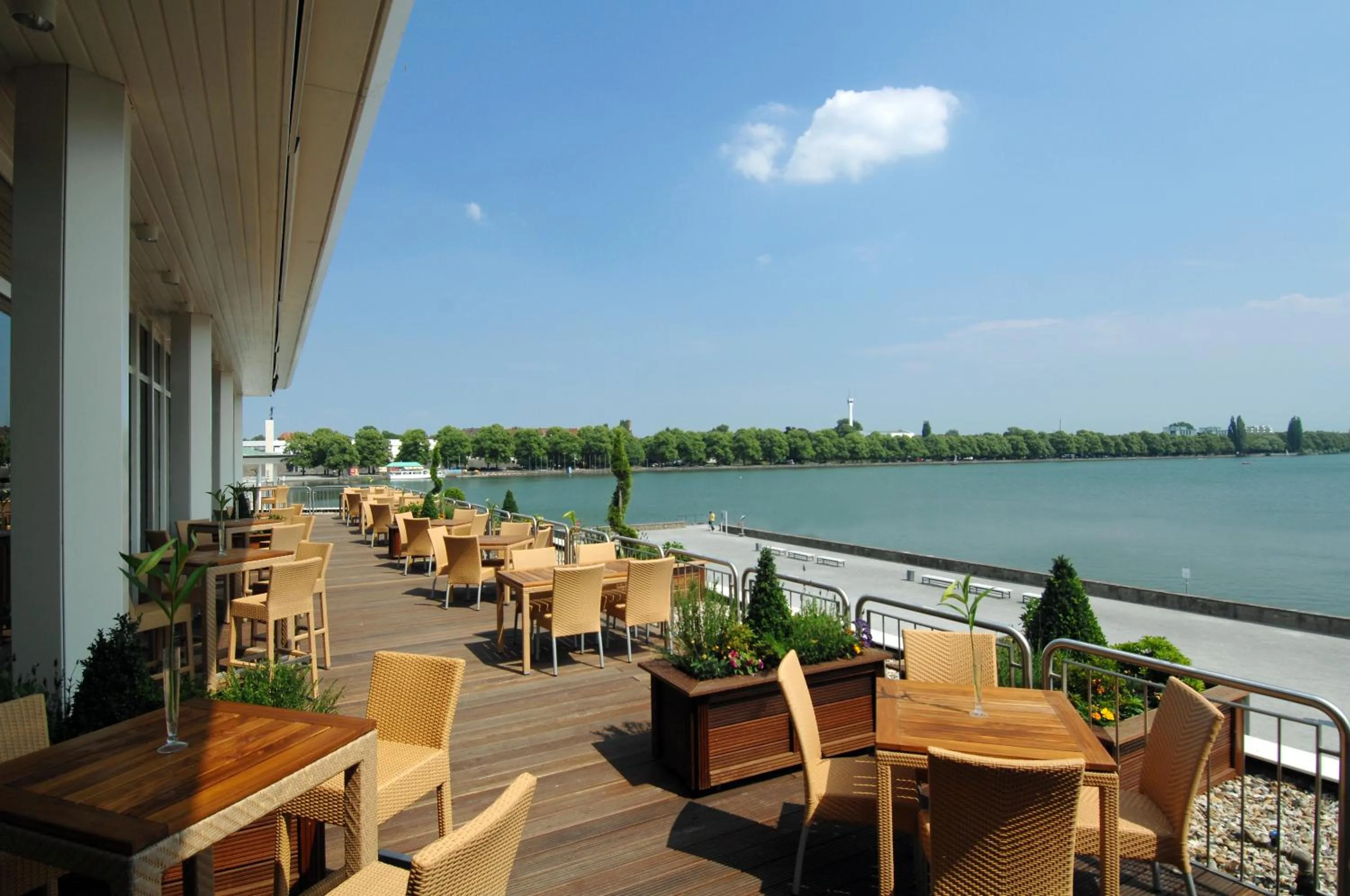 Restaurant/places to eat in Courtyard by Marriott Hannover Maschsee