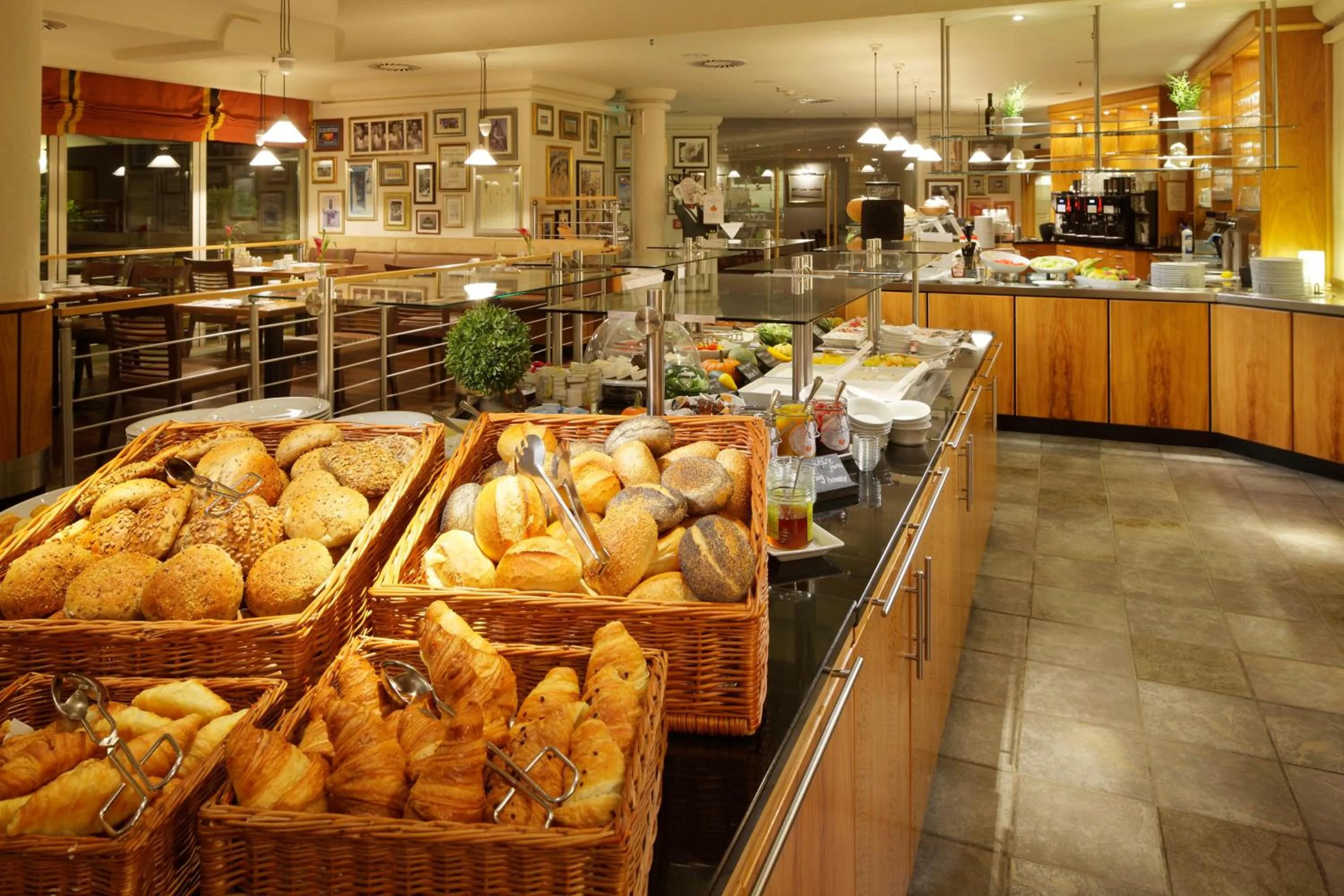 Restaurant/places to eat in Courtyard by Marriott Hannover Maschsee