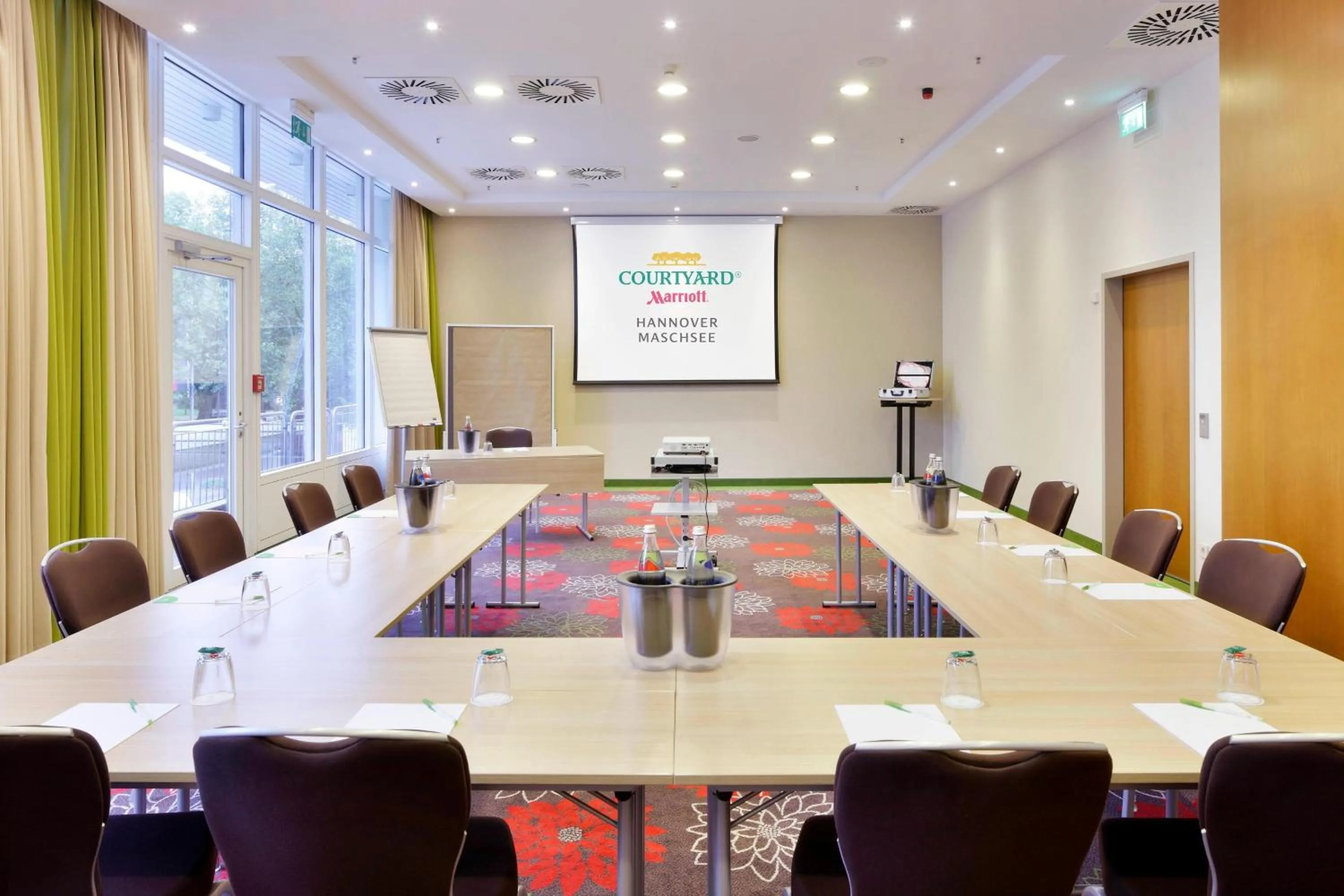 Meeting/conference room in Courtyard by Marriott Hannover Maschsee
